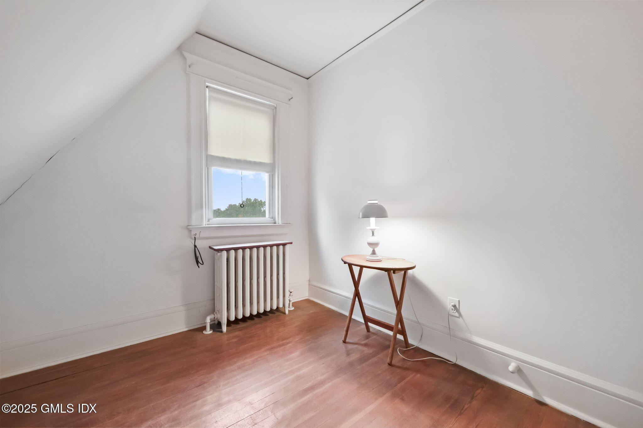 Greenwich, Connecticut 06830, United States, 2 Bedrooms Bedrooms, ,2 BathroomsBathrooms,Residential,Active,218838