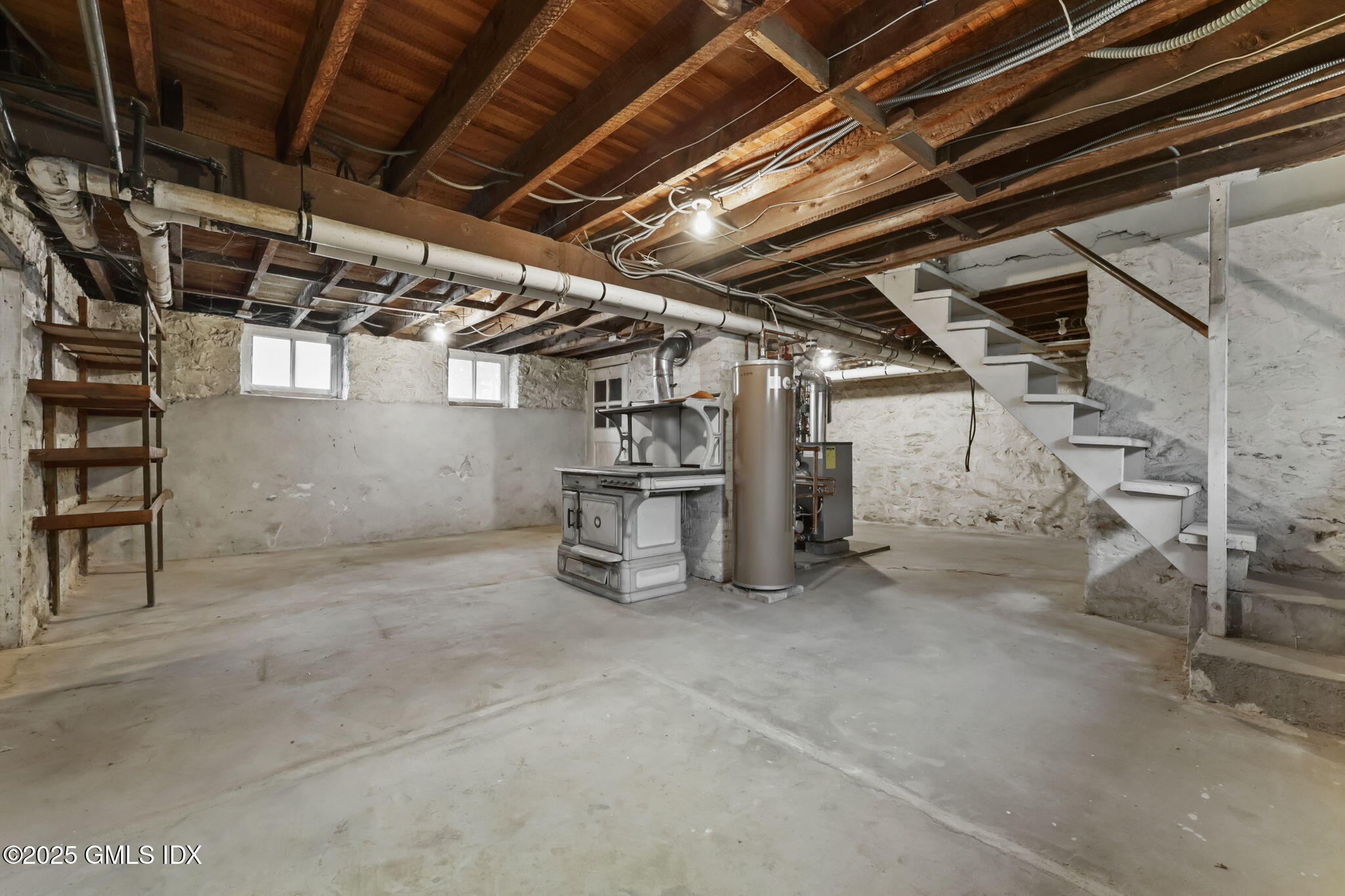 Greenwich, Connecticut 06830, United States, 2 Bedrooms Bedrooms, ,2 BathroomsBathrooms,Residential,Active,218838