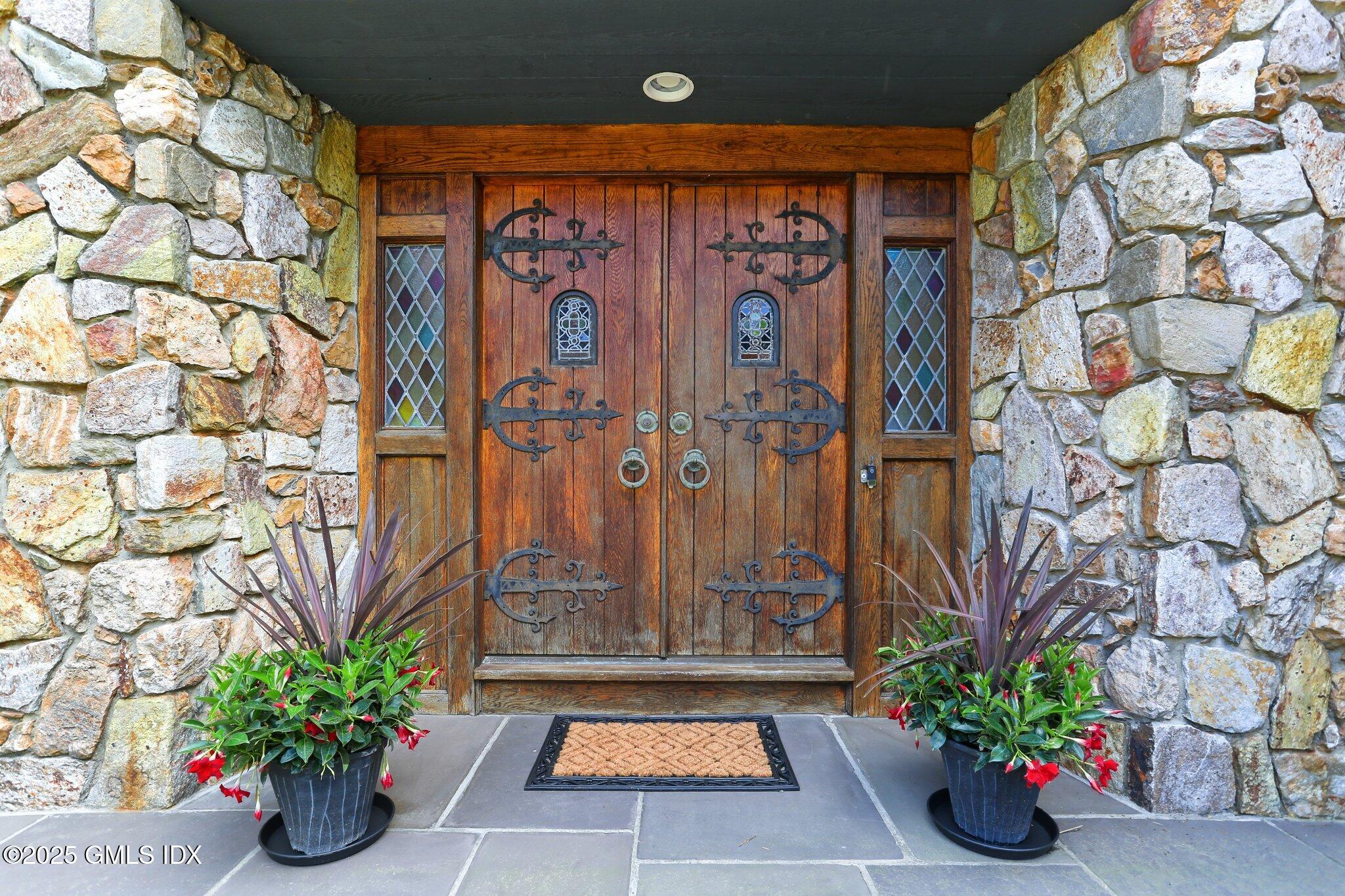 Greenwich, Connecticut 06831, United States, 6 Bedrooms Bedrooms, ,6 BathroomsBathrooms,Residential,Active,125171