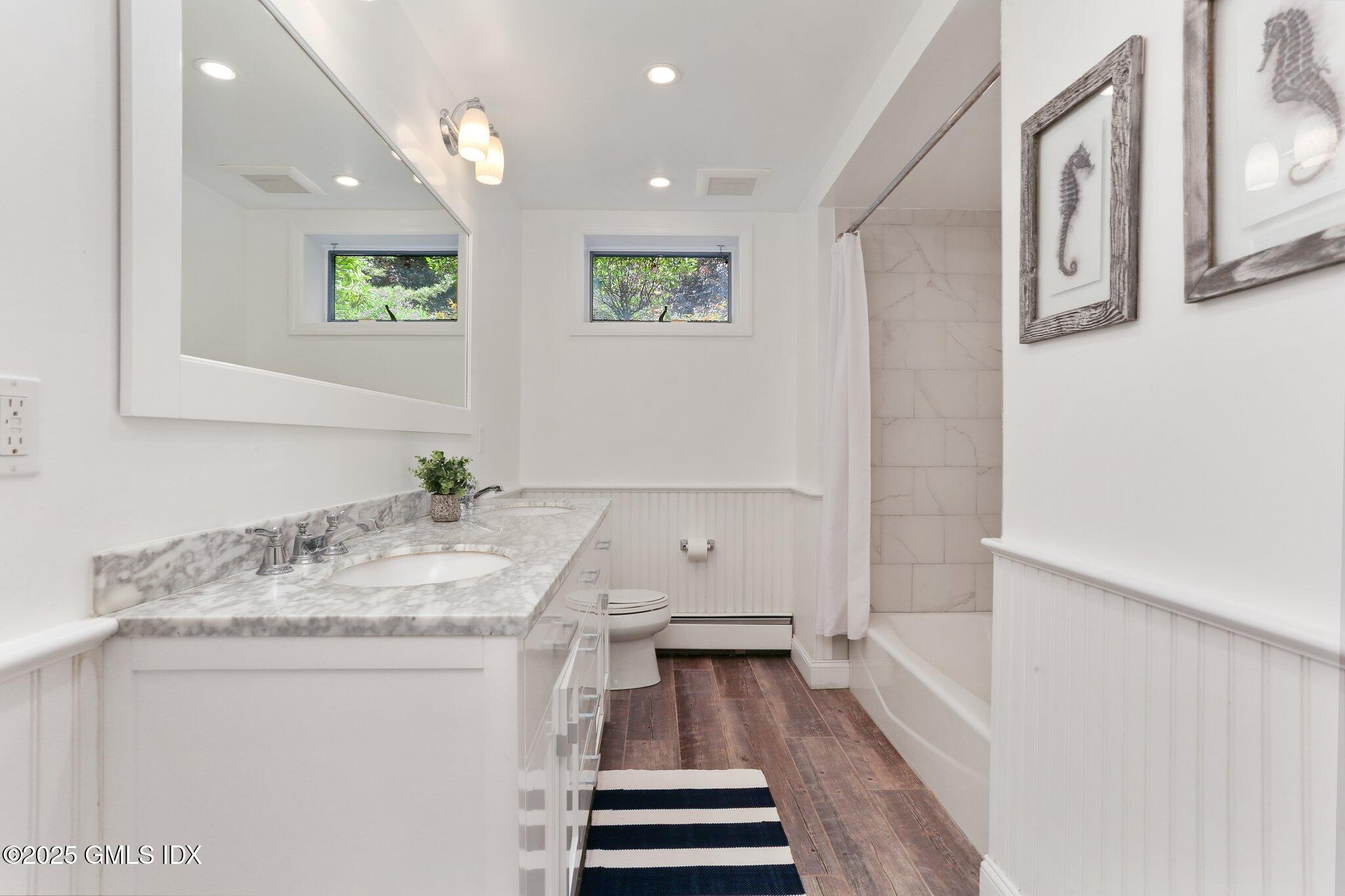 Greenwich, Connecticut 06831, United States, 6 Bedrooms Bedrooms, ,6 BathroomsBathrooms,Residential,Active,125171