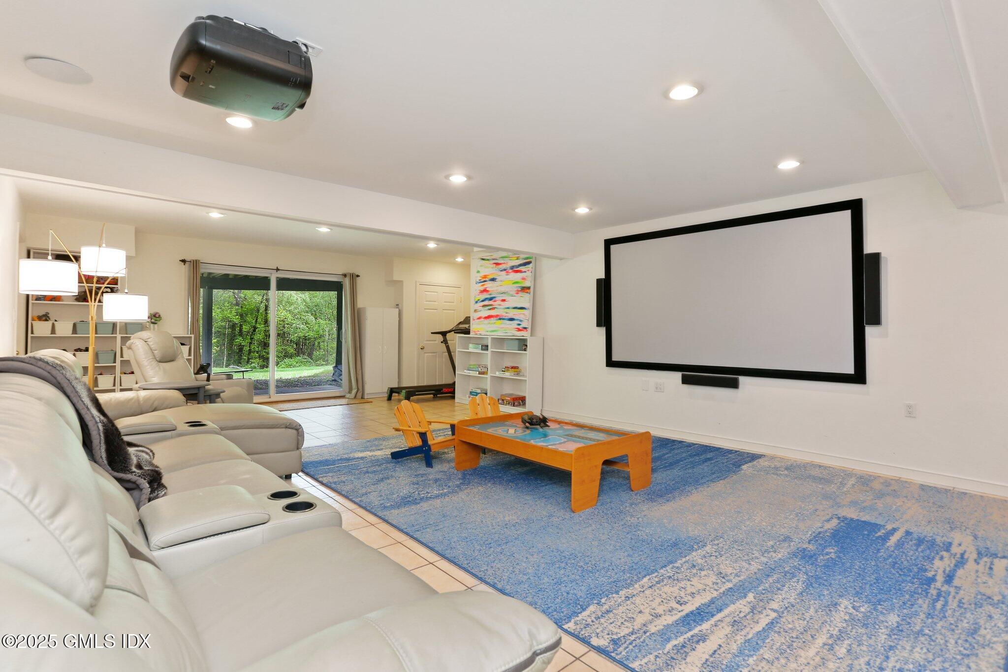 Greenwich, Connecticut 06831, United States, 6 Bedrooms Bedrooms, ,6 BathroomsBathrooms,Residential,Active,125171