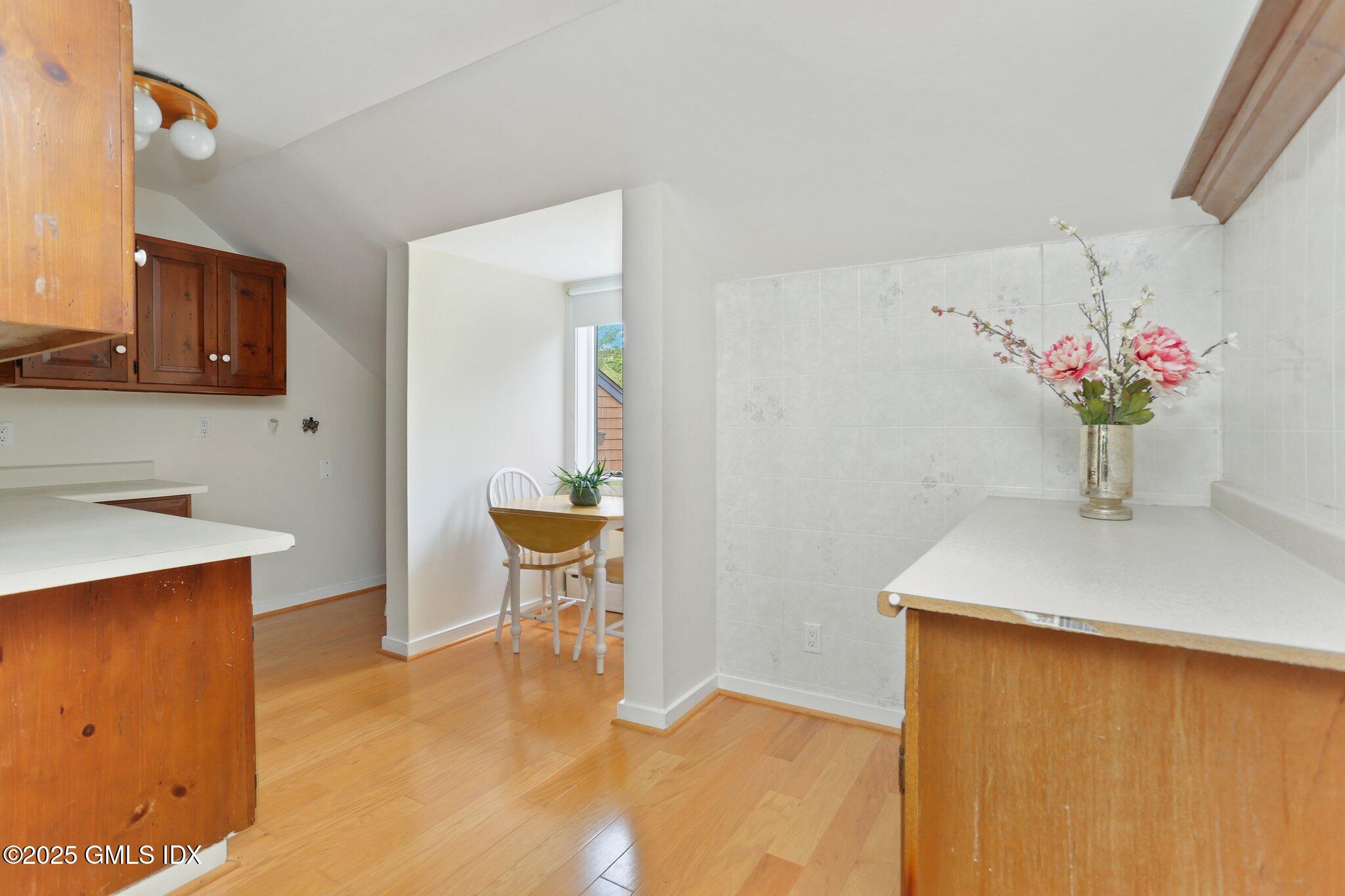 Greenwich, Connecticut 06831, United States, 6 Bedrooms Bedrooms, ,6 BathroomsBathrooms,Residential,Active,125171