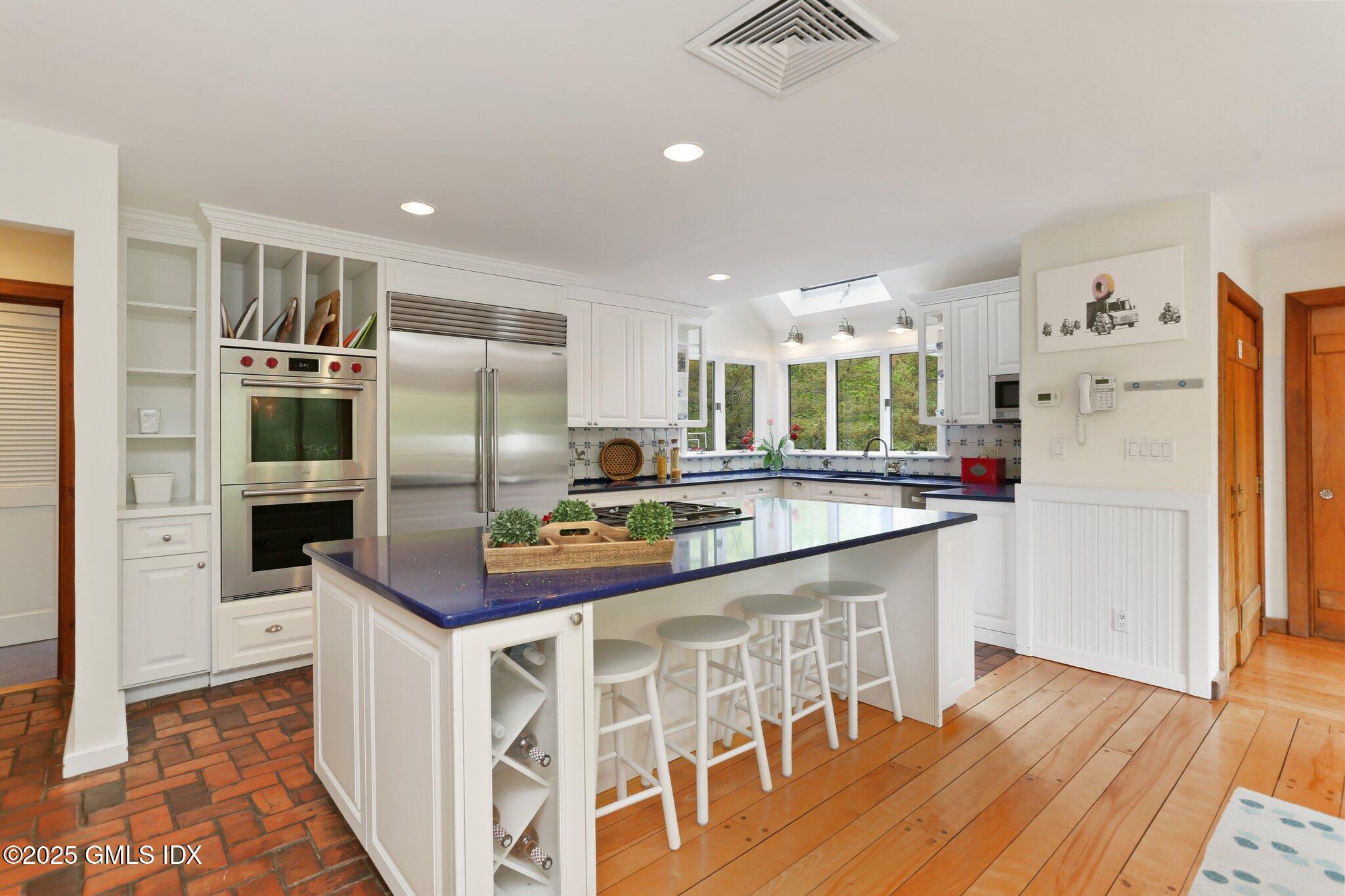 Greenwich, Connecticut 06831, United States, 6 Bedrooms Bedrooms, ,6 BathroomsBathrooms,Residential,Active,125171