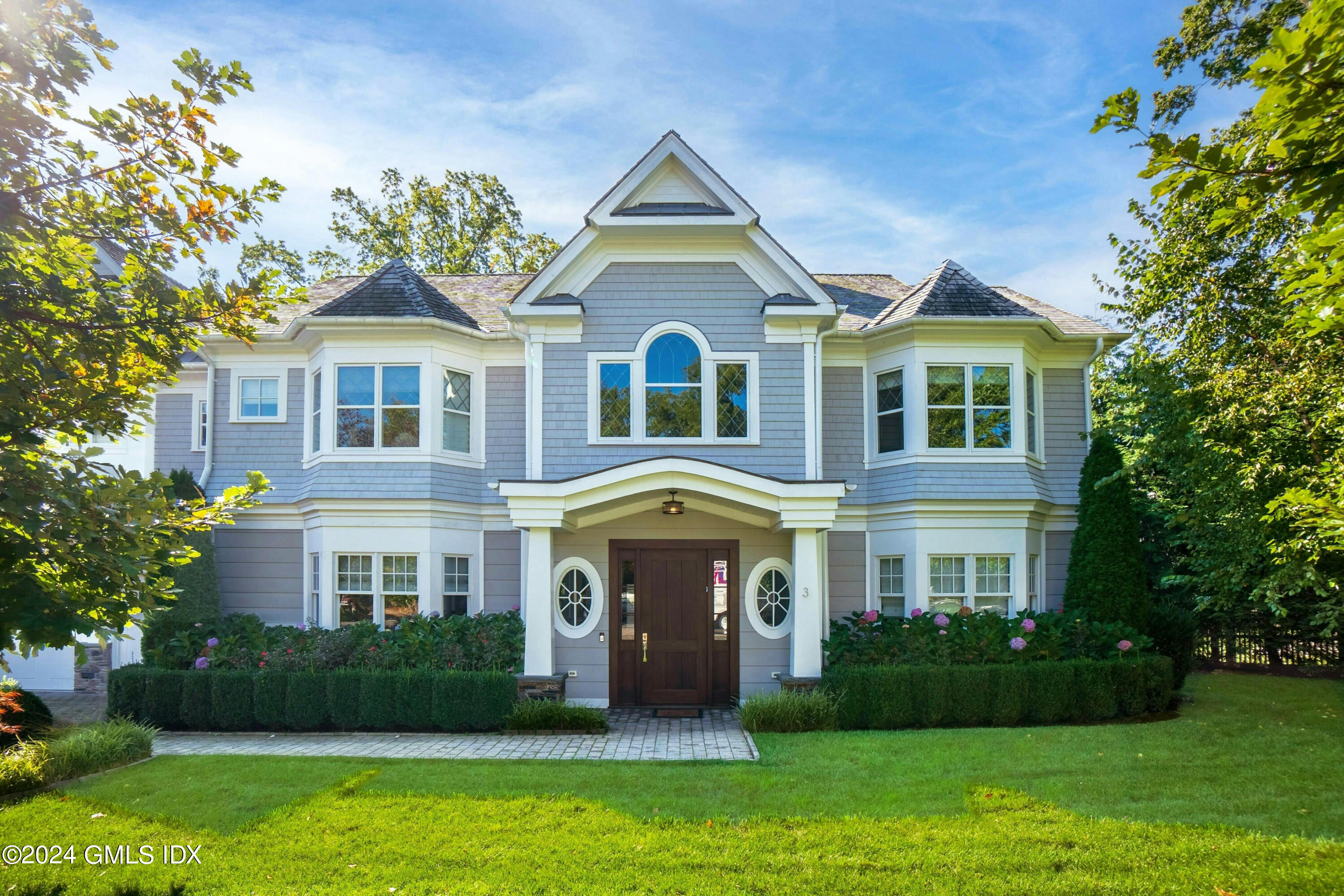 Property for Sale at 3 Gisborne Place, Old Greenwich, Connecticut - Bedrooms: 6 
Bathrooms: 6.5  - $4,900,000