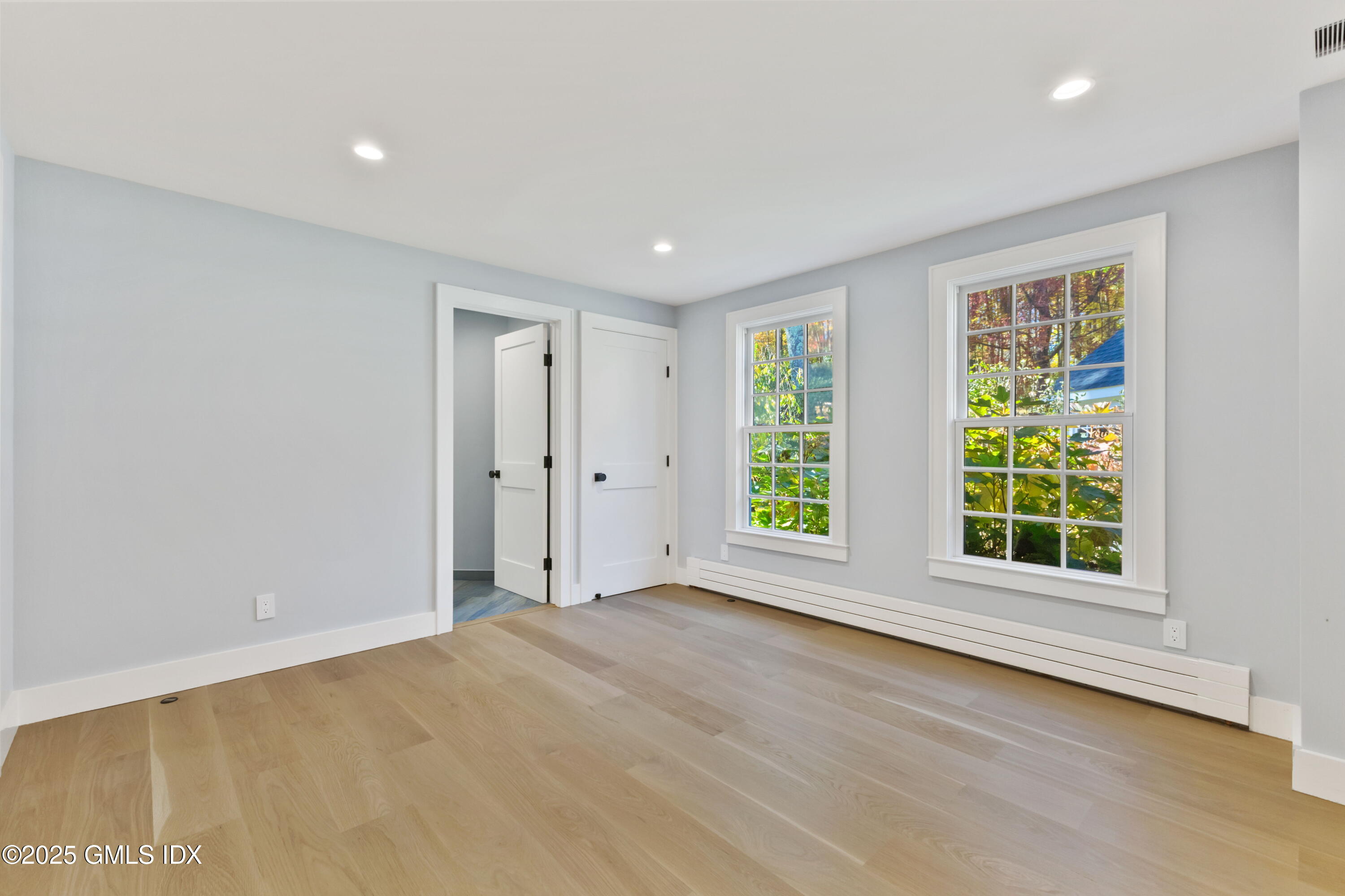 Greenwich, Connecticut 06831, United States, 6 Bedrooms Bedrooms, ,5 BathroomsBathrooms,Residential,Active,236483