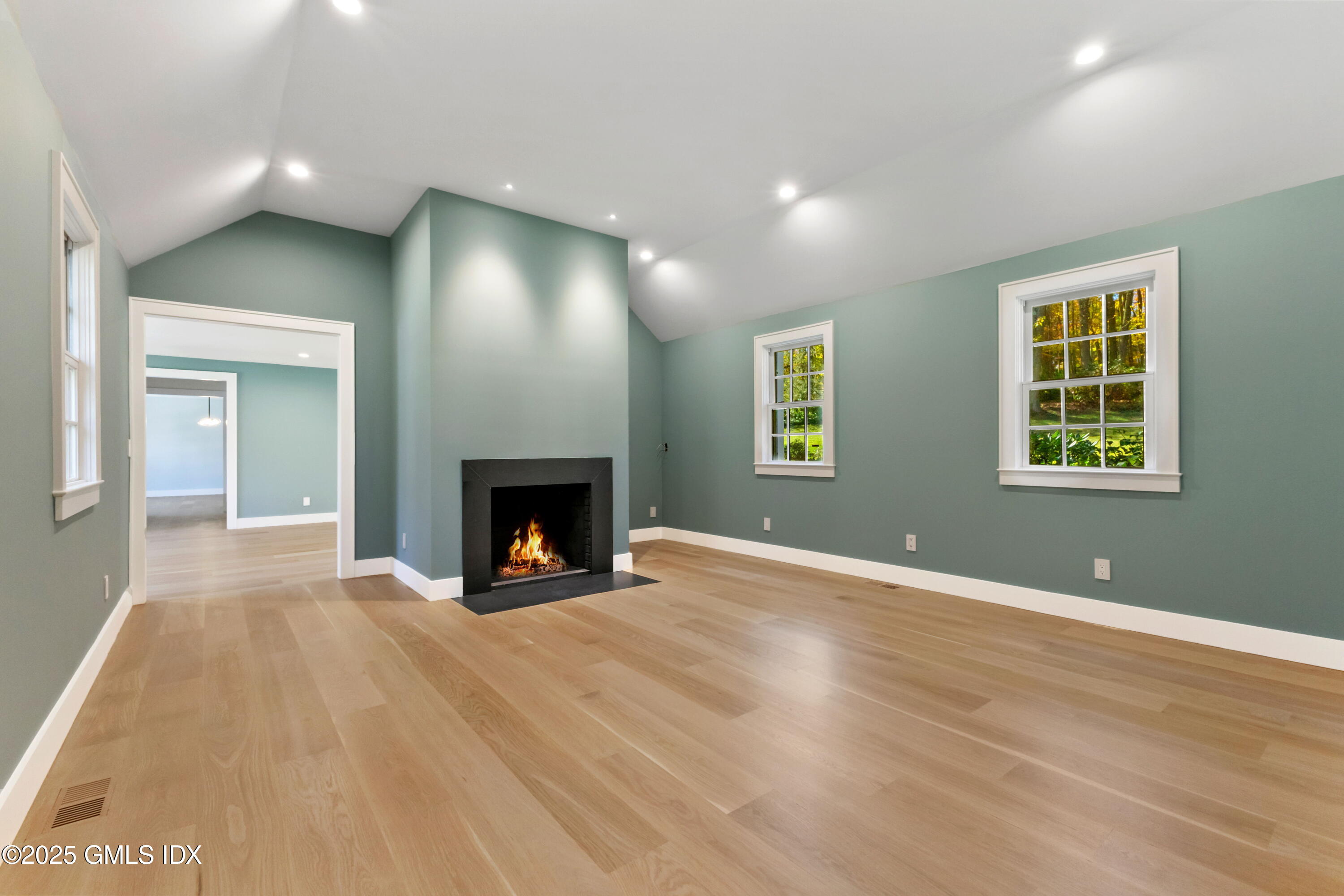 Greenwich, Connecticut 06831, United States, 6 Bedrooms Bedrooms, ,5 BathroomsBathrooms,Residential,Active,236483