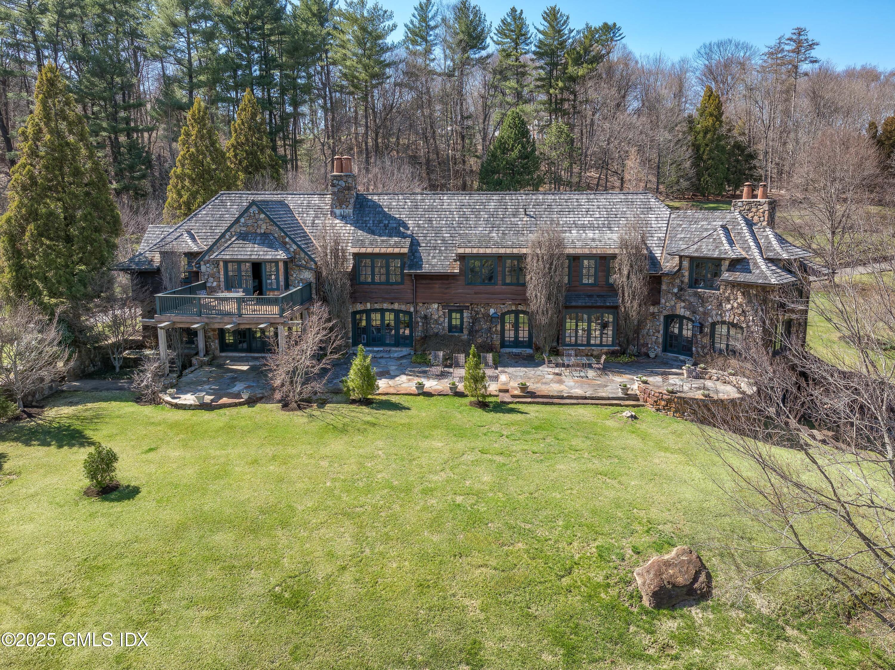 Property for Sale at 118 John Street, Greenwich, Connecticut - Bedrooms: 5 
Bathrooms: 6.5  - $8,250,000