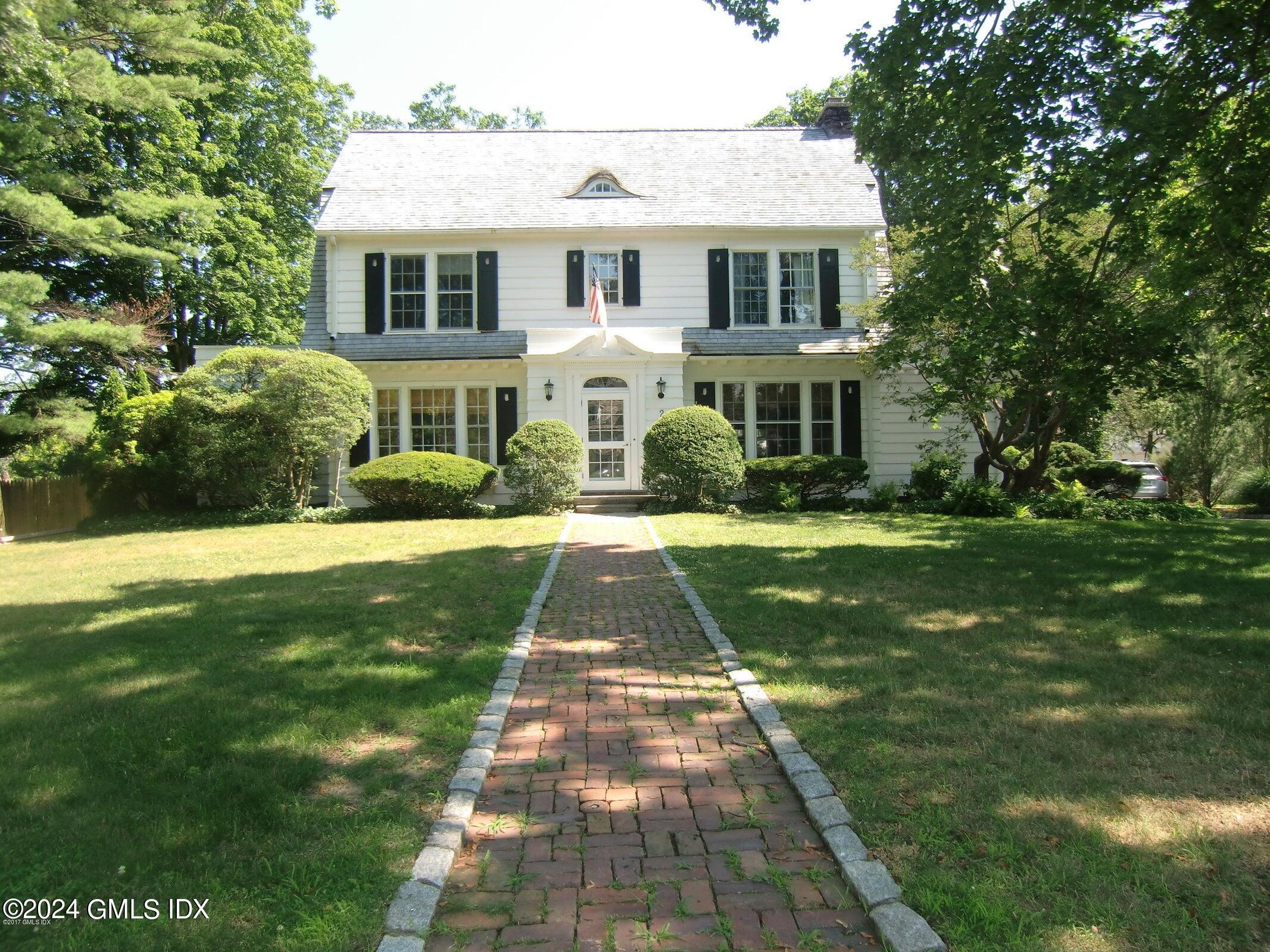 2 Quintard Avenue, Old Greenwich, Connecticut - 6 Bedrooms  
4 Bathrooms - 