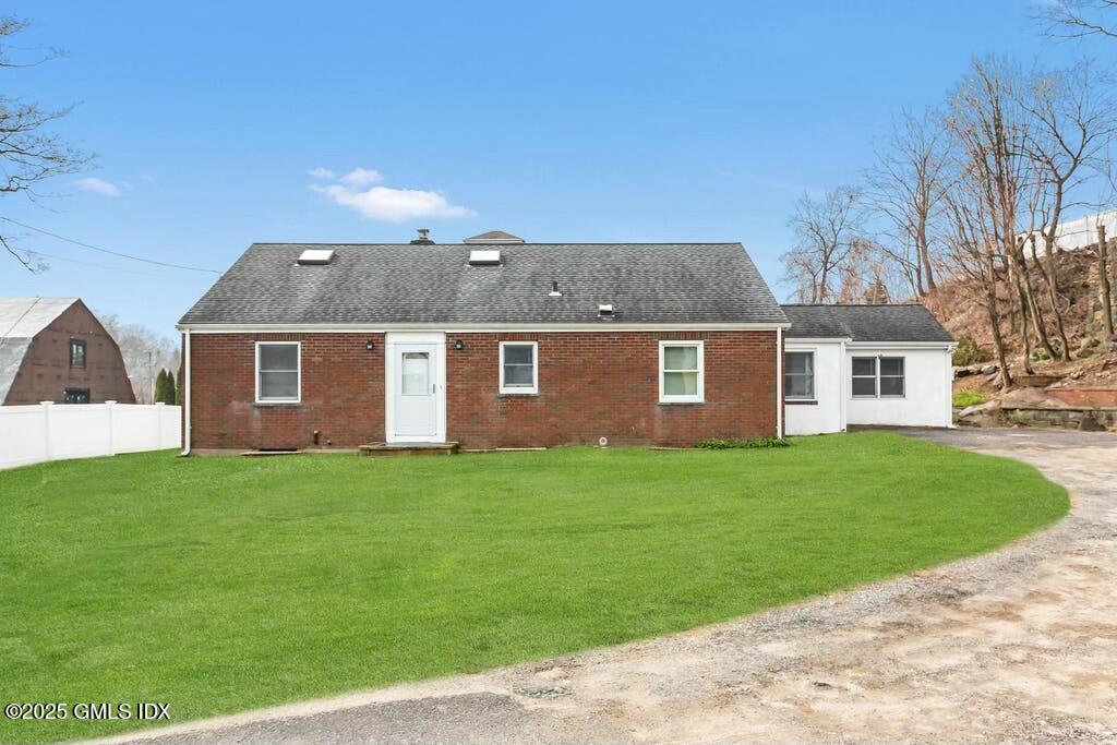 Rental Property at 304 Valley Road, Cos Cob, Connecticut - Bedrooms: 3 
Bathrooms: 2  - $5,500 MO.
