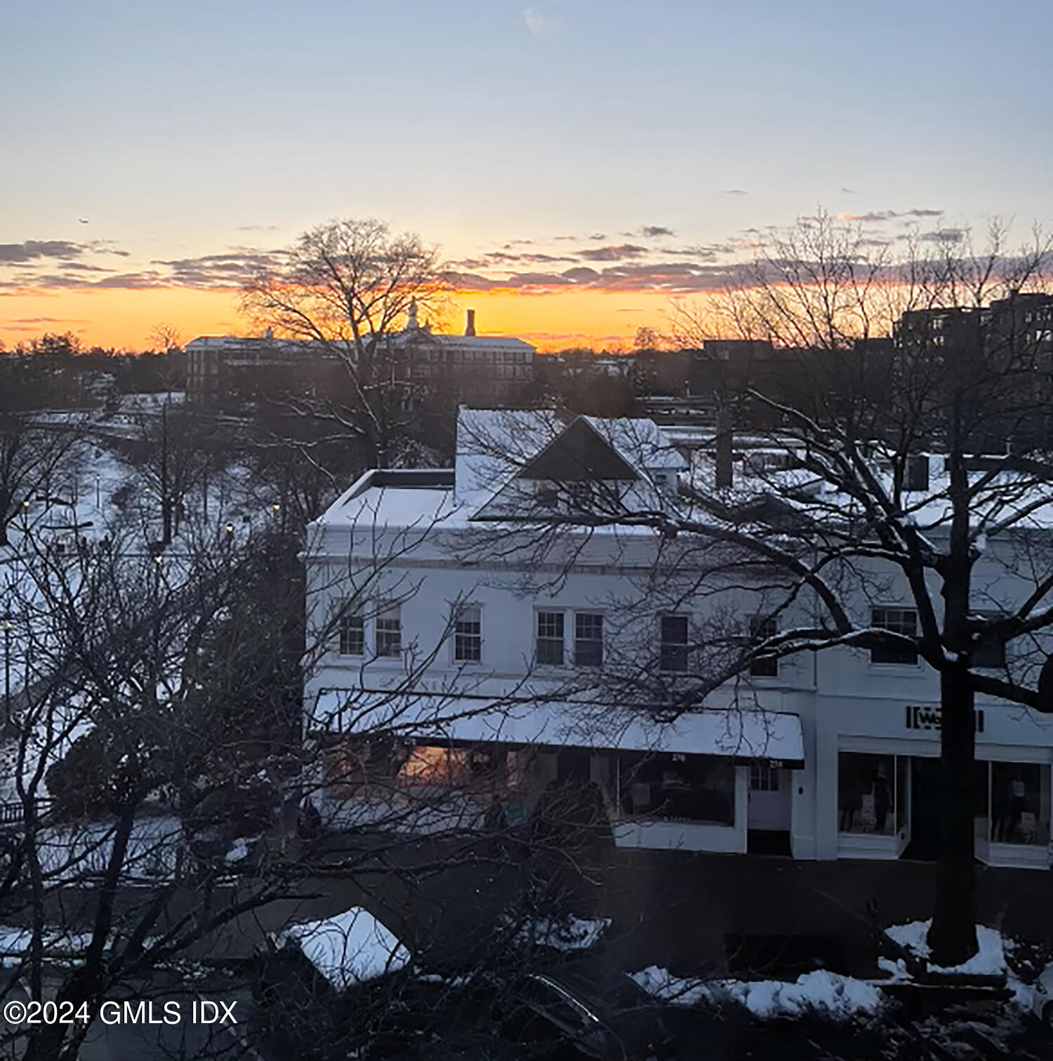 Greenwich, Connecticut 06830, United States, 2 Bedrooms Bedrooms, ,1 BathroomBathrooms,Residential,Active,130517