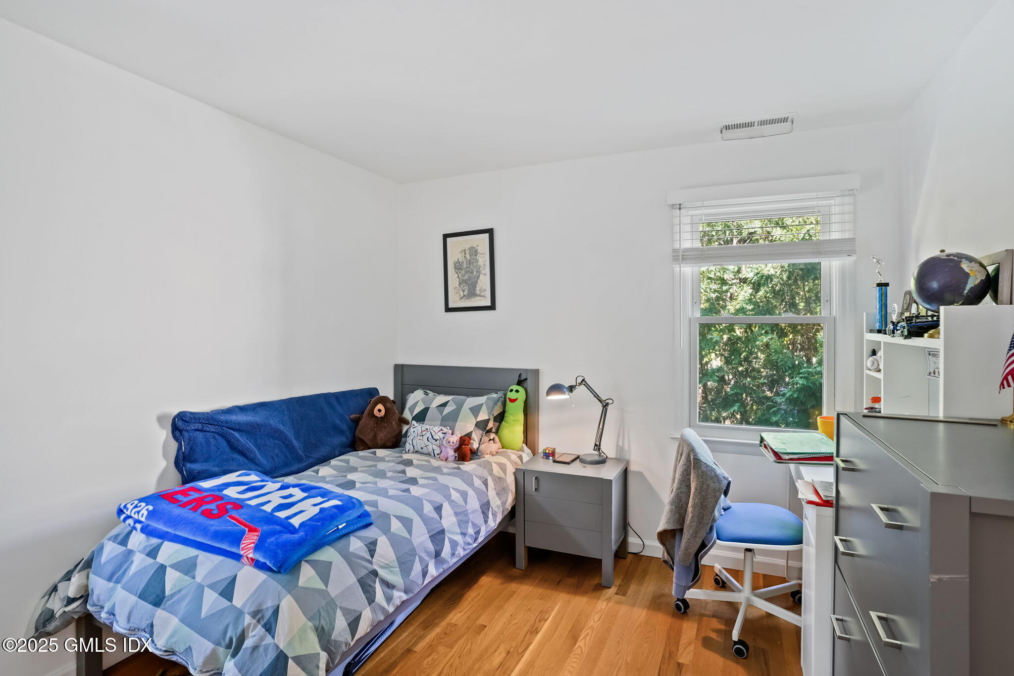 Old Greenwich, Connecticut 06870, United States, 4 Bedrooms Bedrooms, ,4 BathroomsBathrooms,Residential,Pending,206200