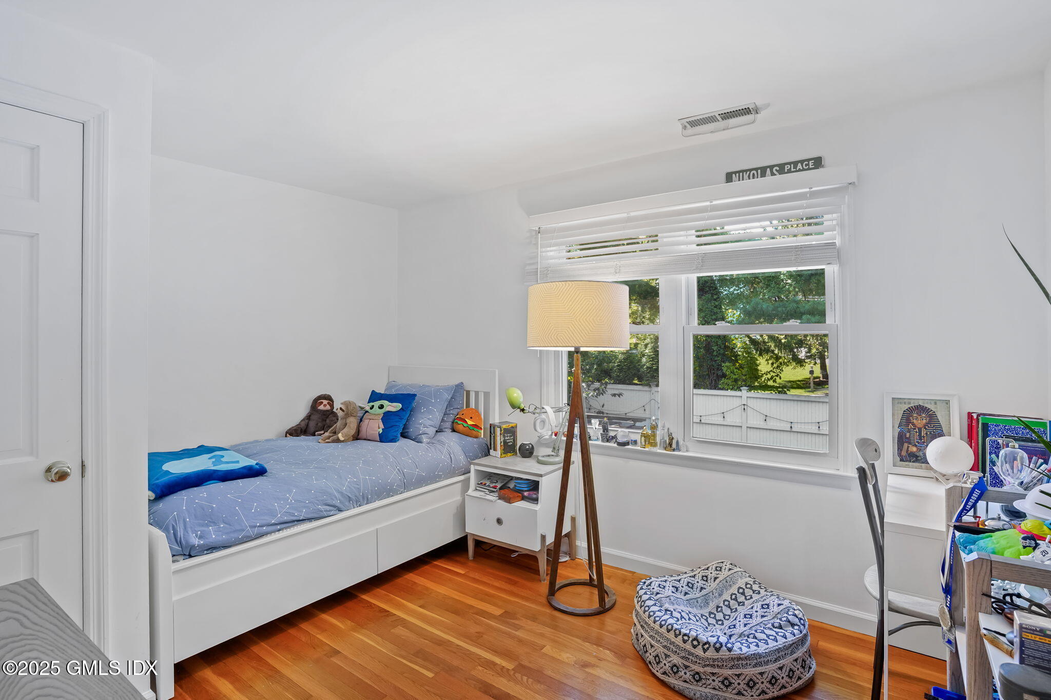 Old Greenwich, Connecticut 06870, United States, 4 Bedrooms Bedrooms, ,4 BathroomsBathrooms,Residential,Pending,206200