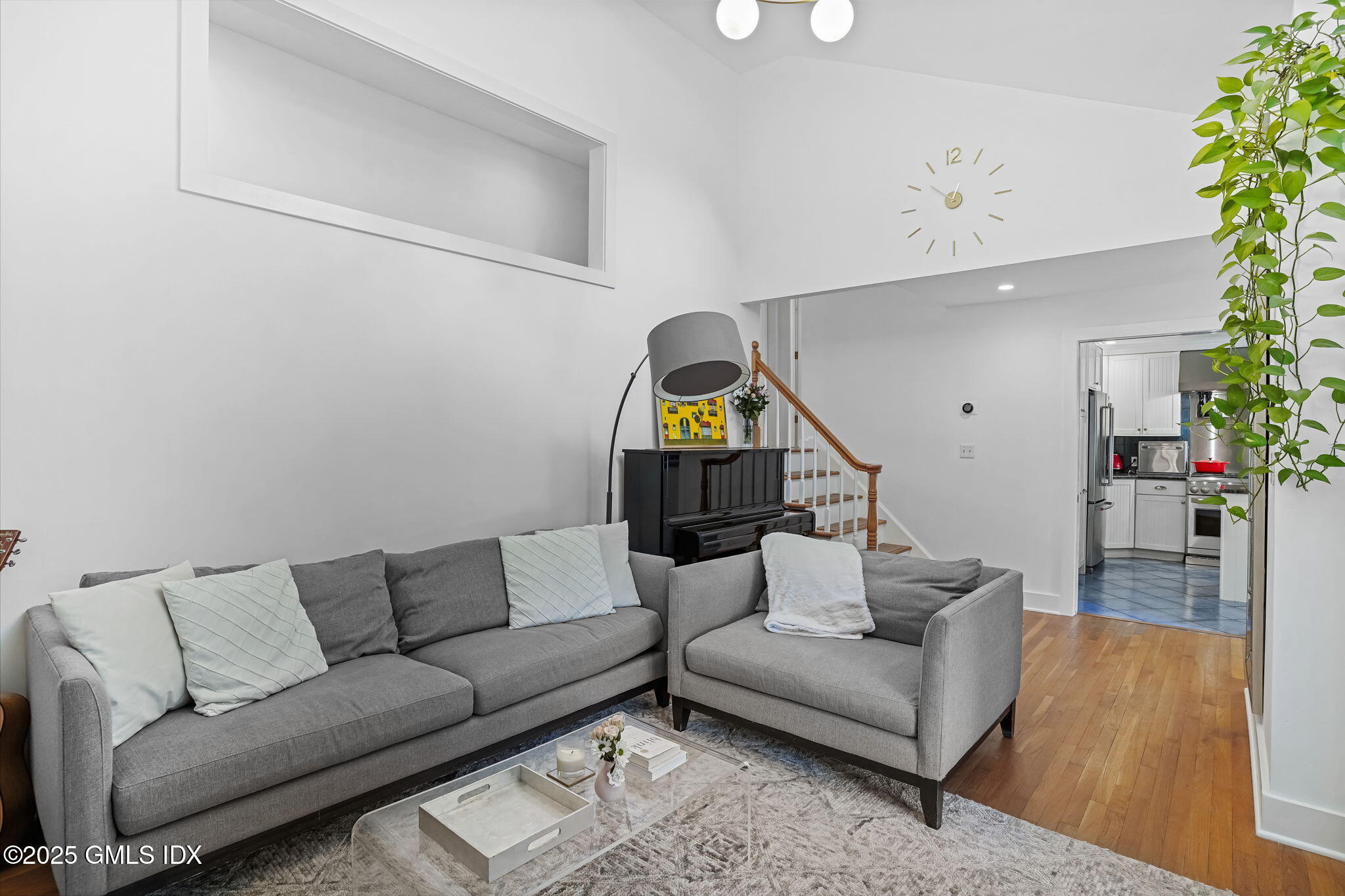 Old Greenwich, Connecticut 06870, United States, 4 Bedrooms Bedrooms, ,4 BathroomsBathrooms,Residential,Pending,206200