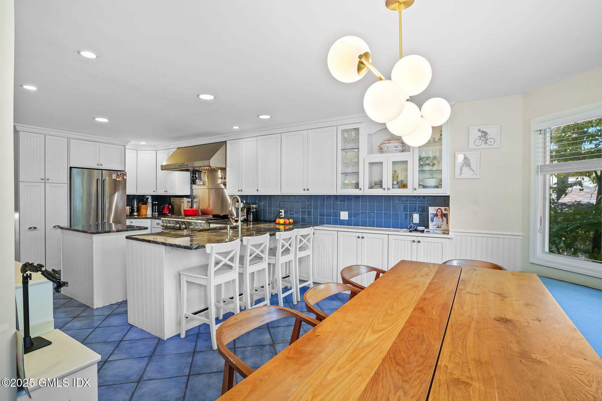 Old Greenwich, Connecticut 06870, United States, 4 Bedrooms Bedrooms, ,4 BathroomsBathrooms,Residential,Pending,206200