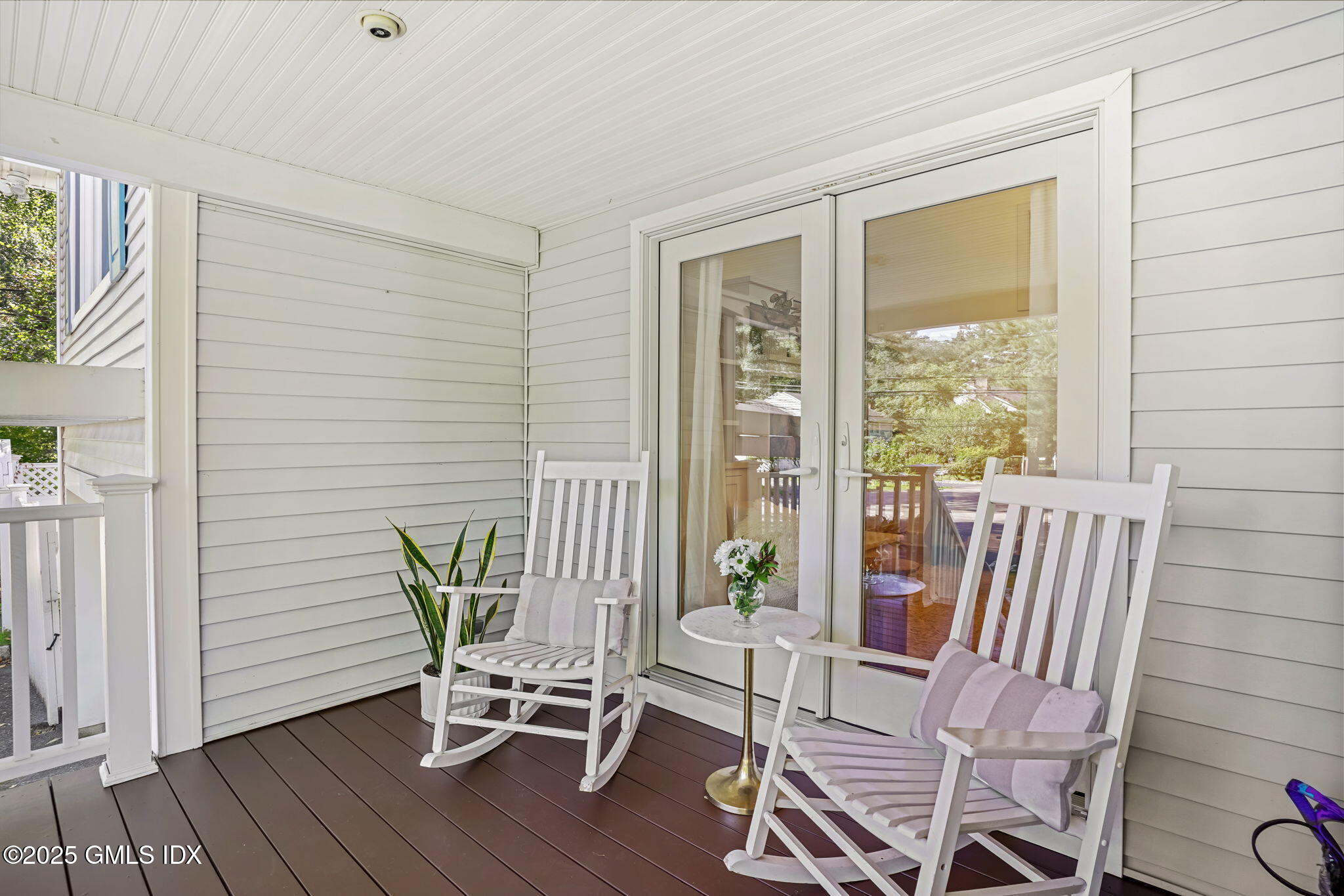 Old Greenwich, Connecticut 06870, United States, 4 Bedrooms Bedrooms, ,4 BathroomsBathrooms,Residential,Pending,206200