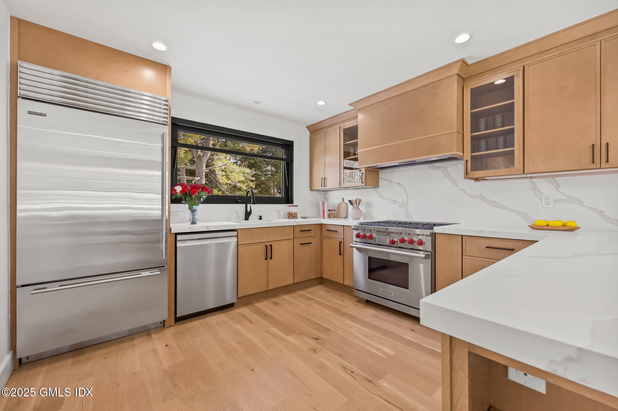 Old Greenwich, Connecticut 06870, United States, 4 Bedrooms Bedrooms, ,4 BathroomsBathrooms,Residential,Active,256499