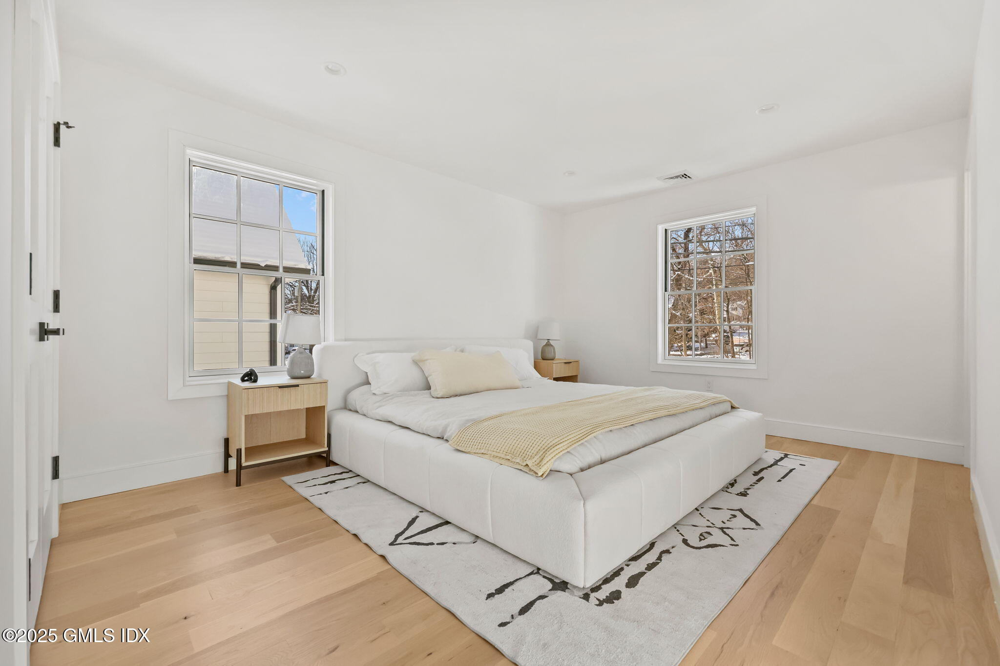 Old Greenwich, Connecticut 06870, United States, 4 Bedrooms Bedrooms, ,4 BathroomsBathrooms,Residential,Active,256499