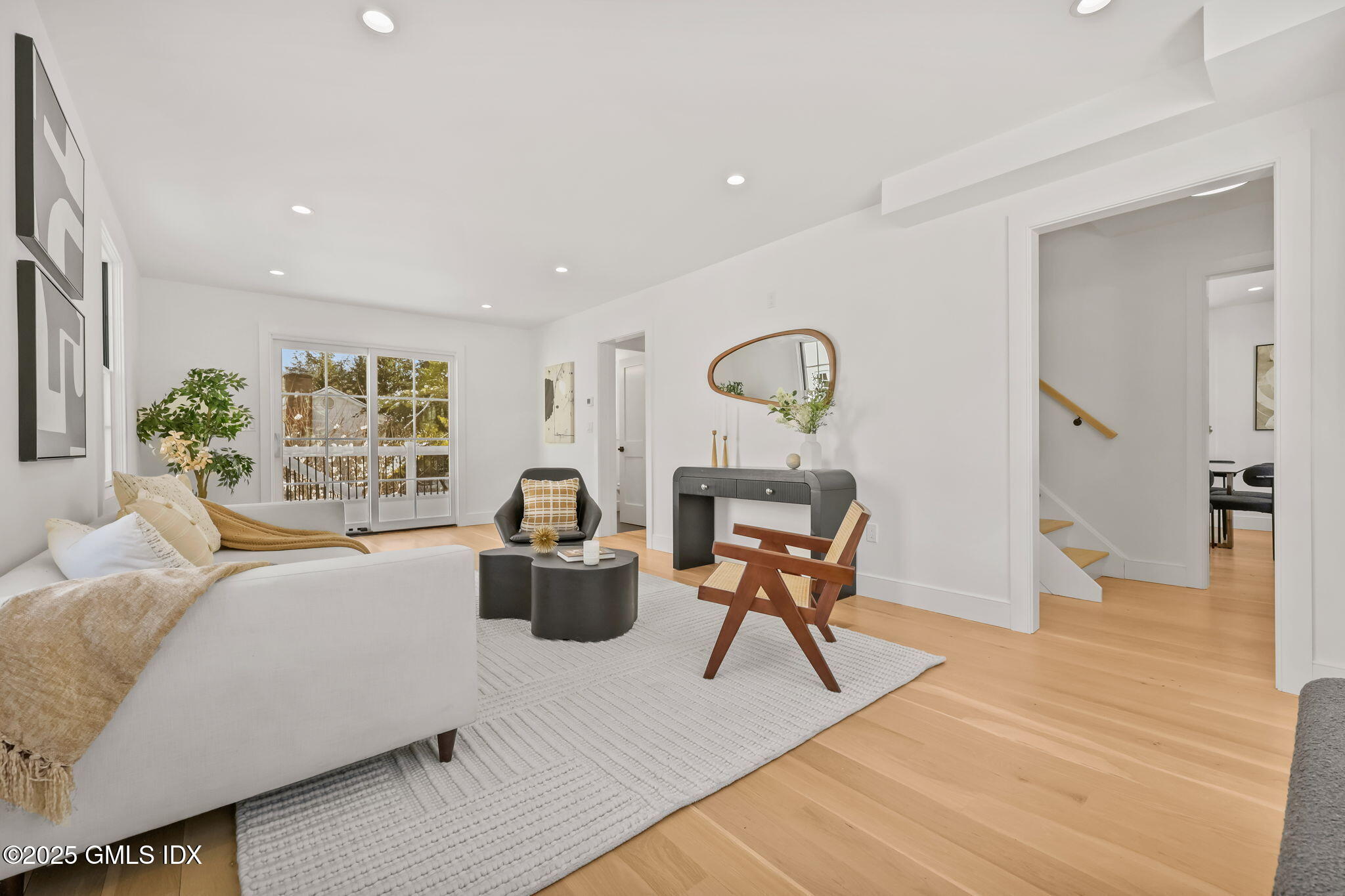 Old Greenwich, Connecticut 06870, United States, 4 Bedrooms Bedrooms, ,4 BathroomsBathrooms,Residential,Active,256499