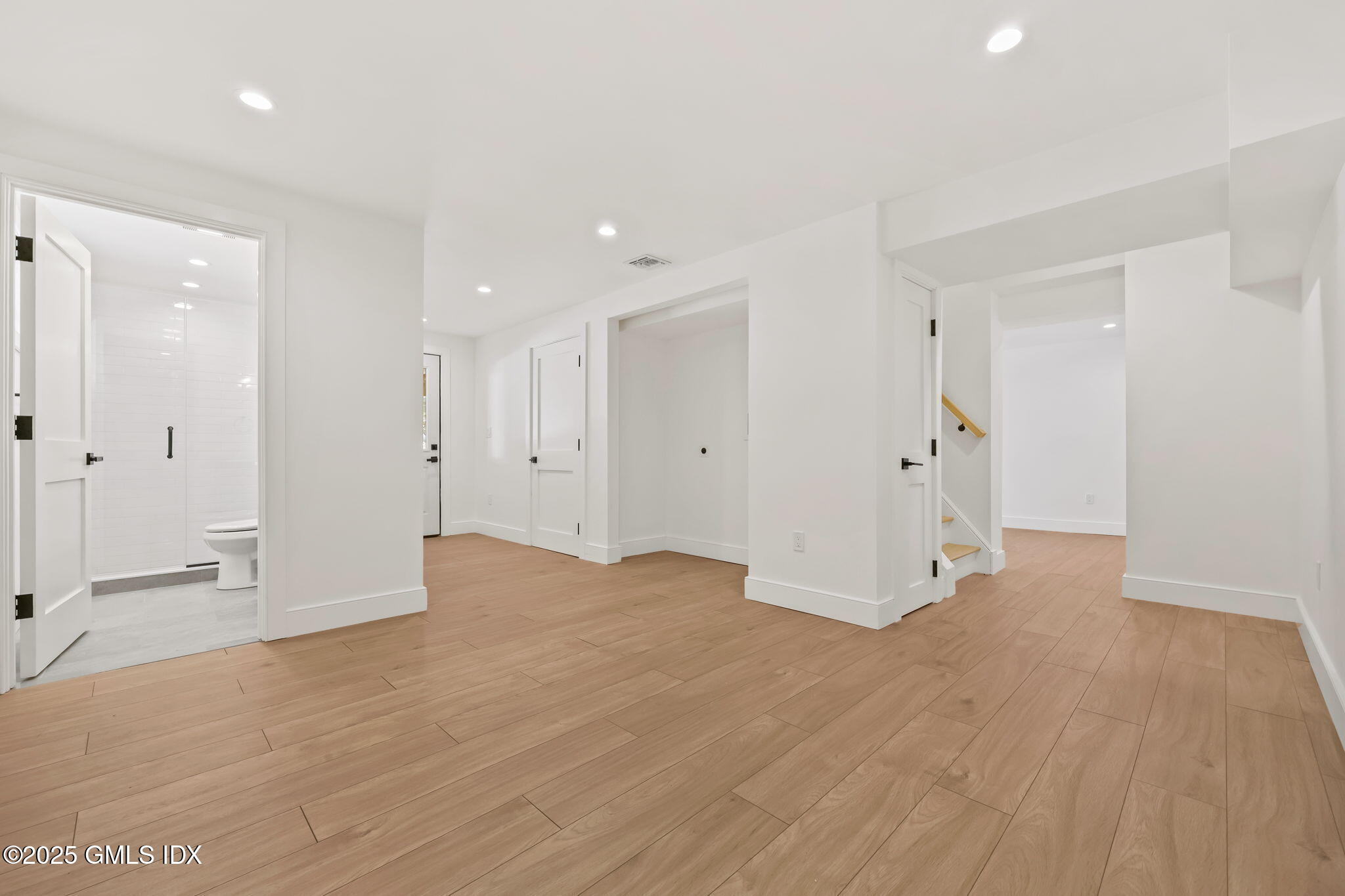 Old Greenwich, Connecticut 06870, United States, 4 Bedrooms Bedrooms, ,4 BathroomsBathrooms,Residential,Active,256499