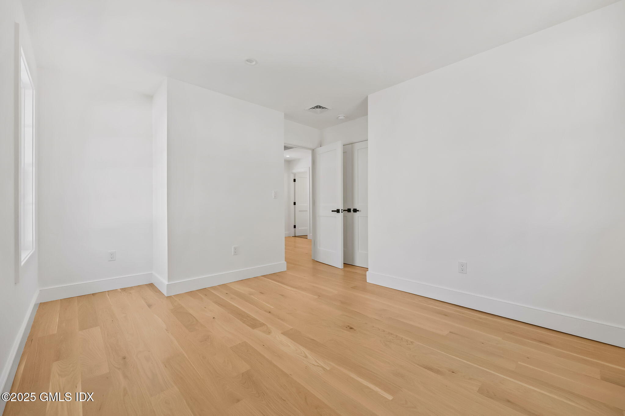 Old Greenwich, Connecticut 06870, United States, 4 Bedrooms Bedrooms, ,4 BathroomsBathrooms,Residential,Active,256499