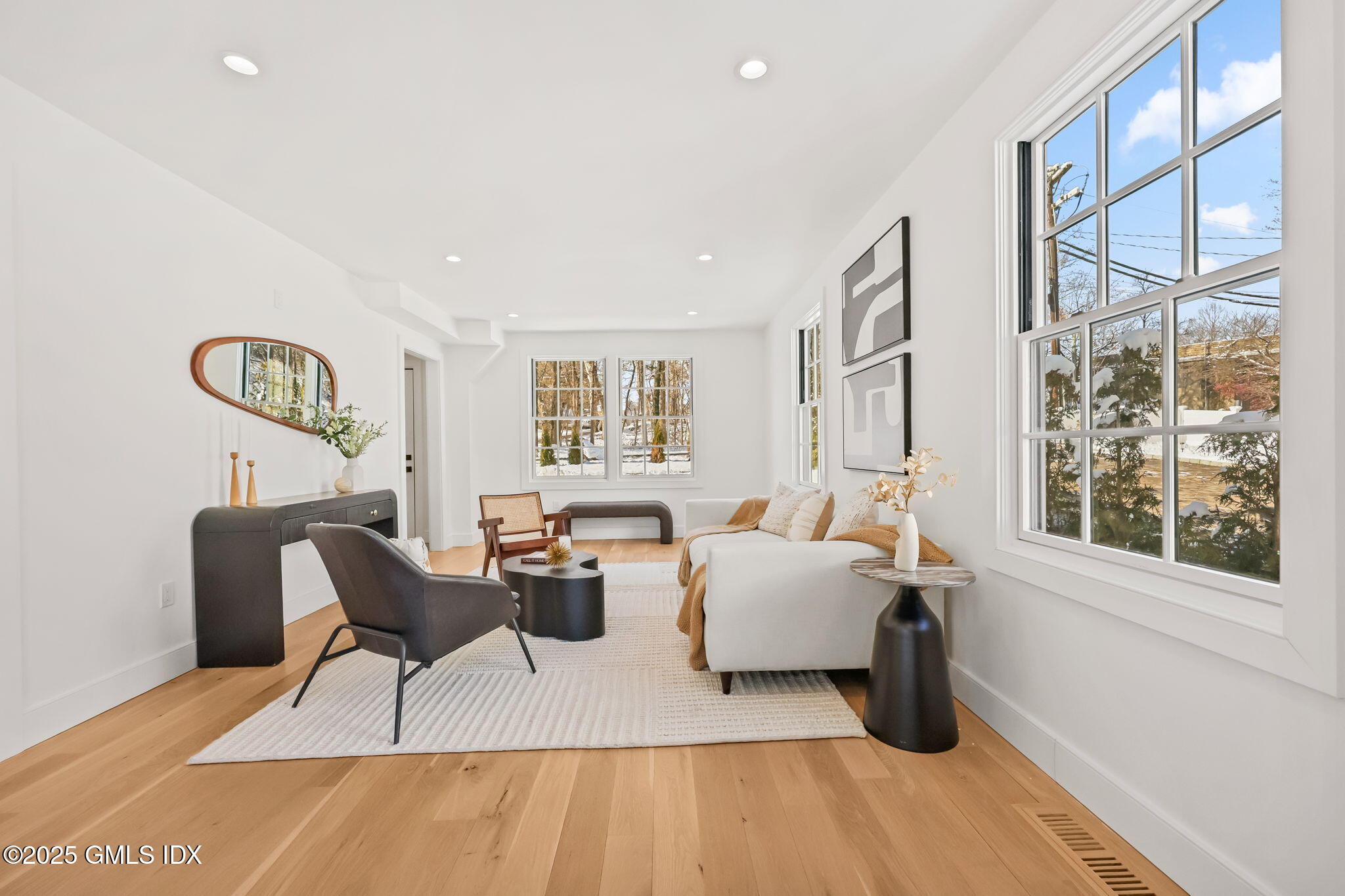 Old Greenwich, Connecticut 06870, United States, 4 Bedrooms Bedrooms, ,4 BathroomsBathrooms,Residential,Active,256499