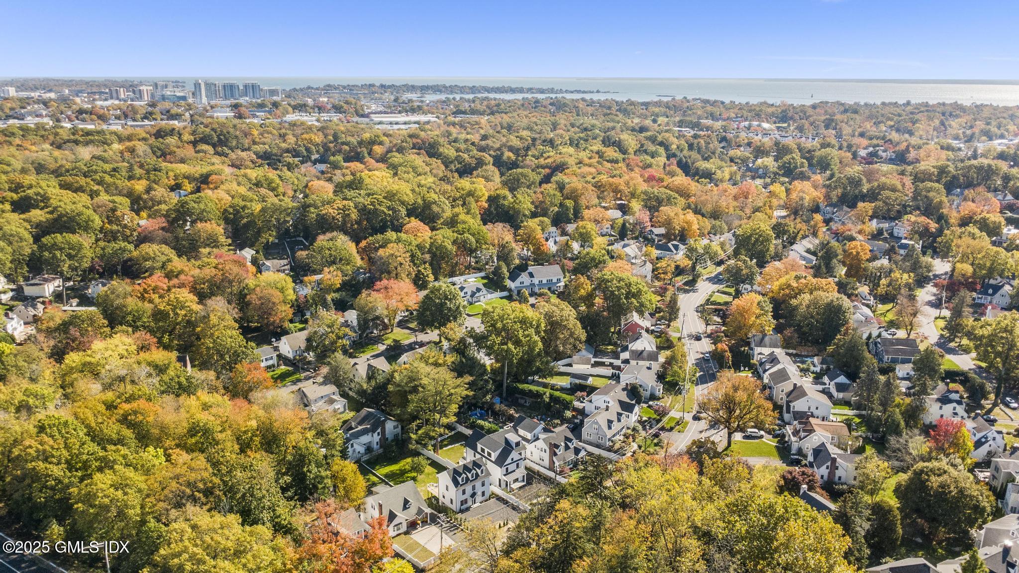 Old Greenwich, Connecticut 06870, United States, 4 Bedrooms Bedrooms, ,4 BathroomsBathrooms,Residential,Active,256499