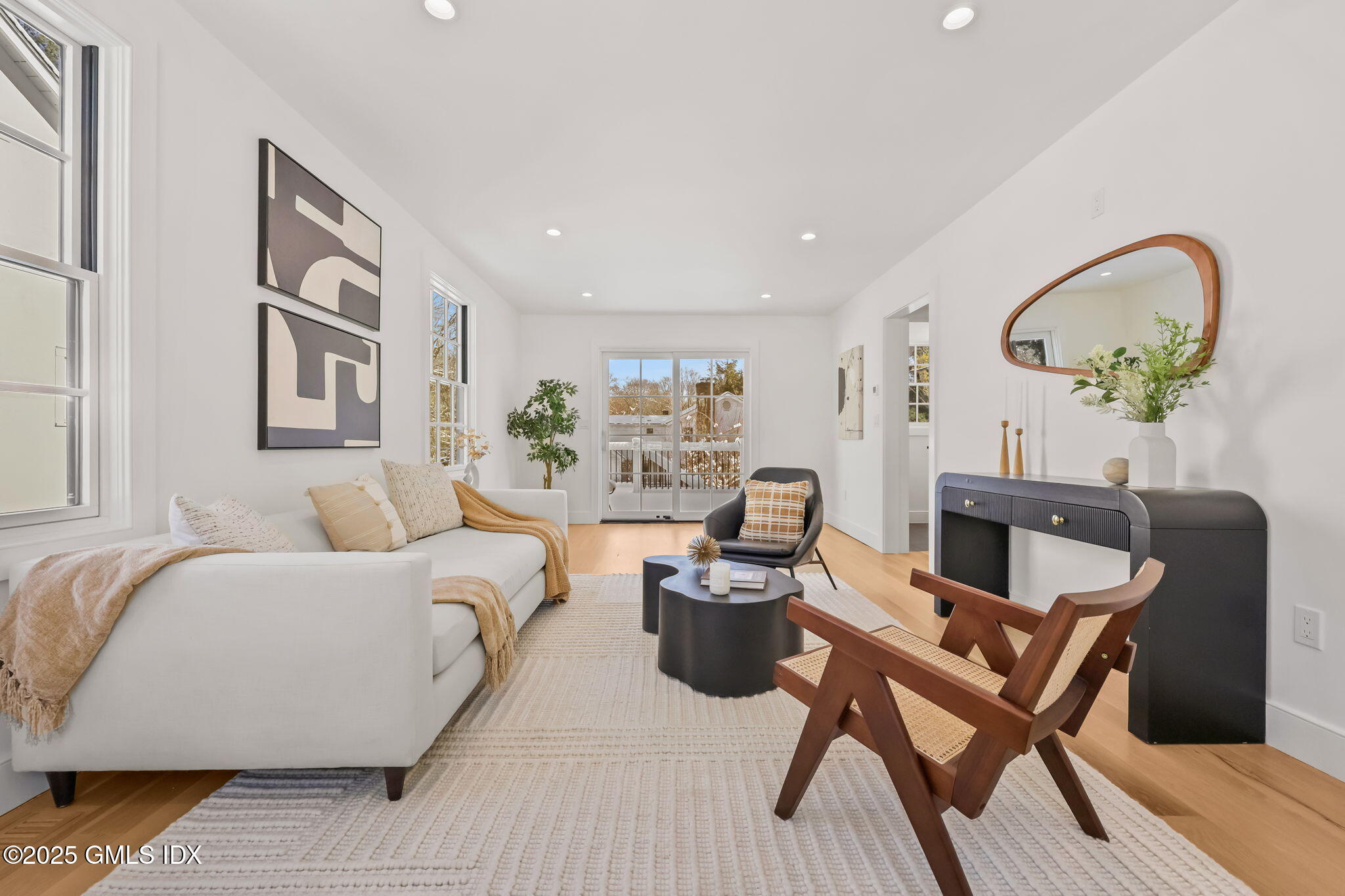 Old Greenwich, Connecticut 06870, United States, 4 Bedrooms Bedrooms, ,4 BathroomsBathrooms,Residential,Active,256499