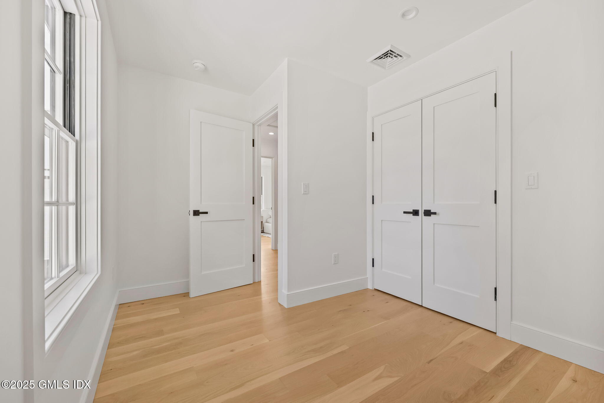 Old Greenwich, Connecticut 06870, United States, 4 Bedrooms Bedrooms, ,4 BathroomsBathrooms,Residential,Active,256499