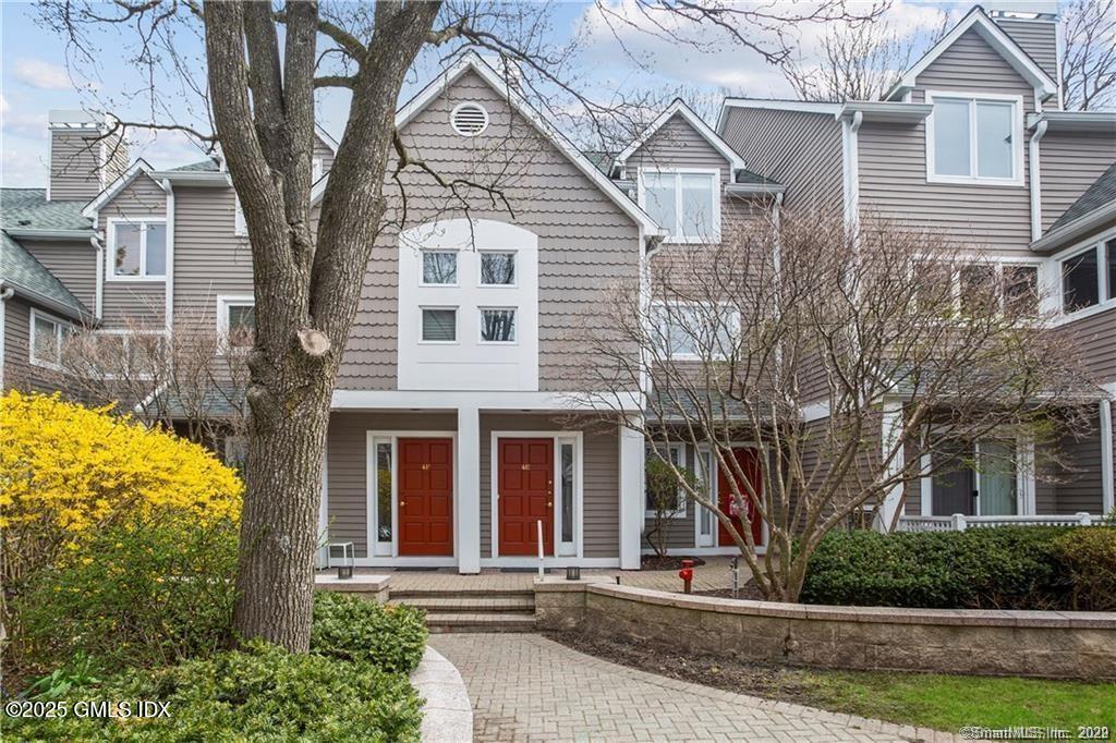 Rental Property at 453 E Putnam Avenue, Greenwich, Connecticut - Bedrooms: 2 
Bathrooms: 3  - $5,000 MO.