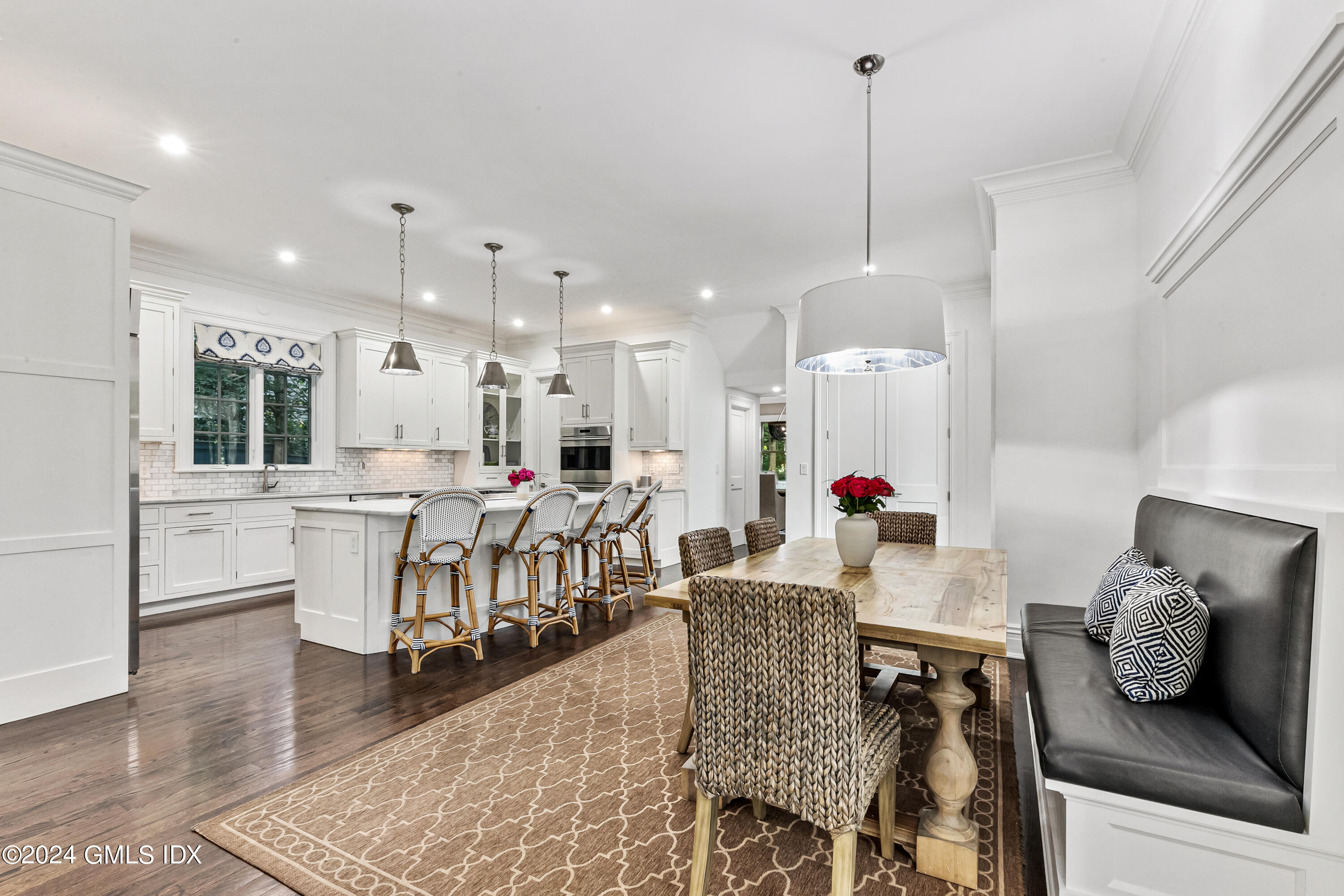 Cos Cob, Connecticut 06807, United States, 6 Bedrooms Bedrooms, ,7 BathroomsBathrooms,Residential,Pending,120282