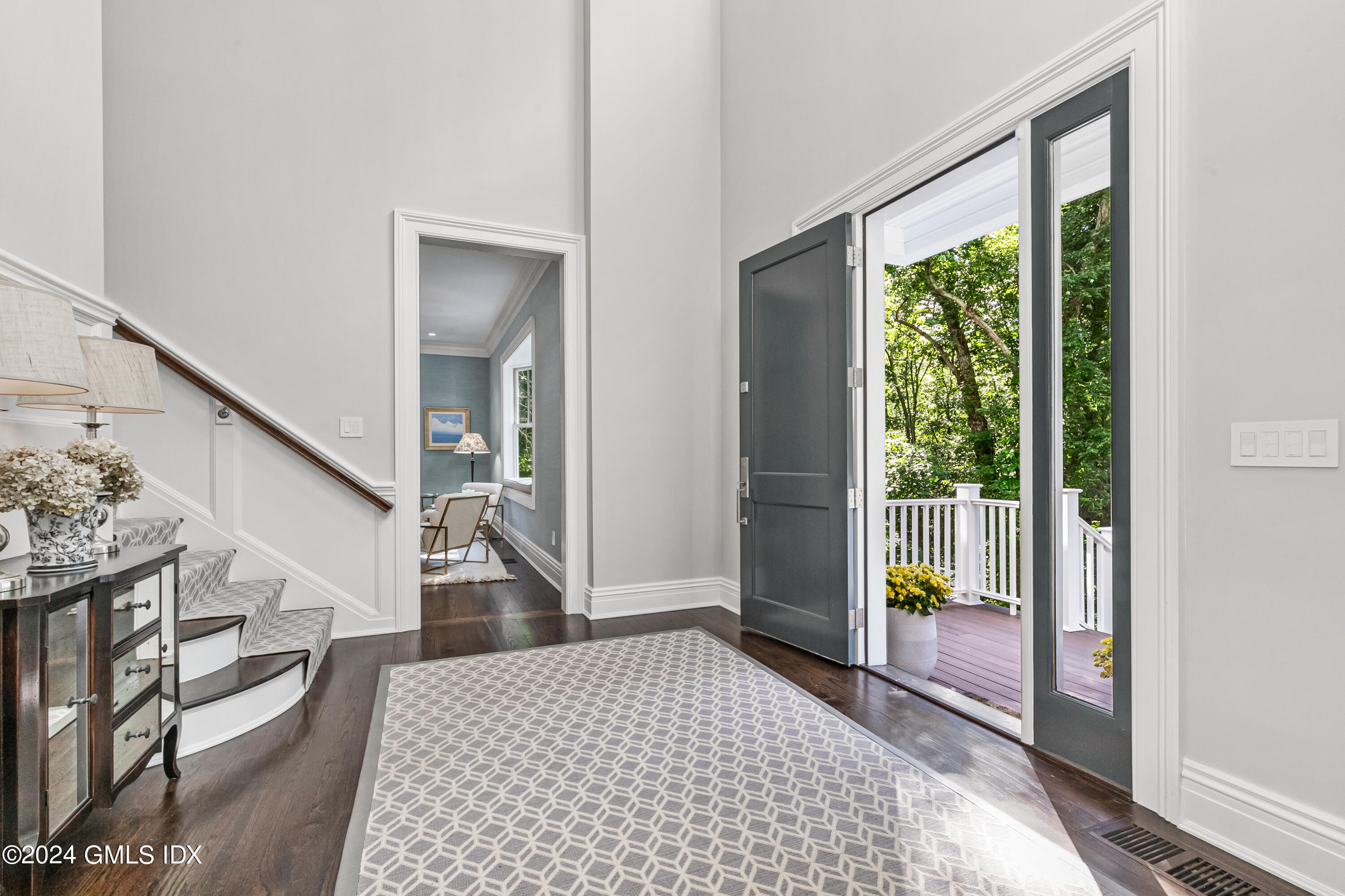 Cos Cob, Connecticut 06807, United States, 6 Bedrooms Bedrooms, ,7 BathroomsBathrooms,Residential,Pending,120282