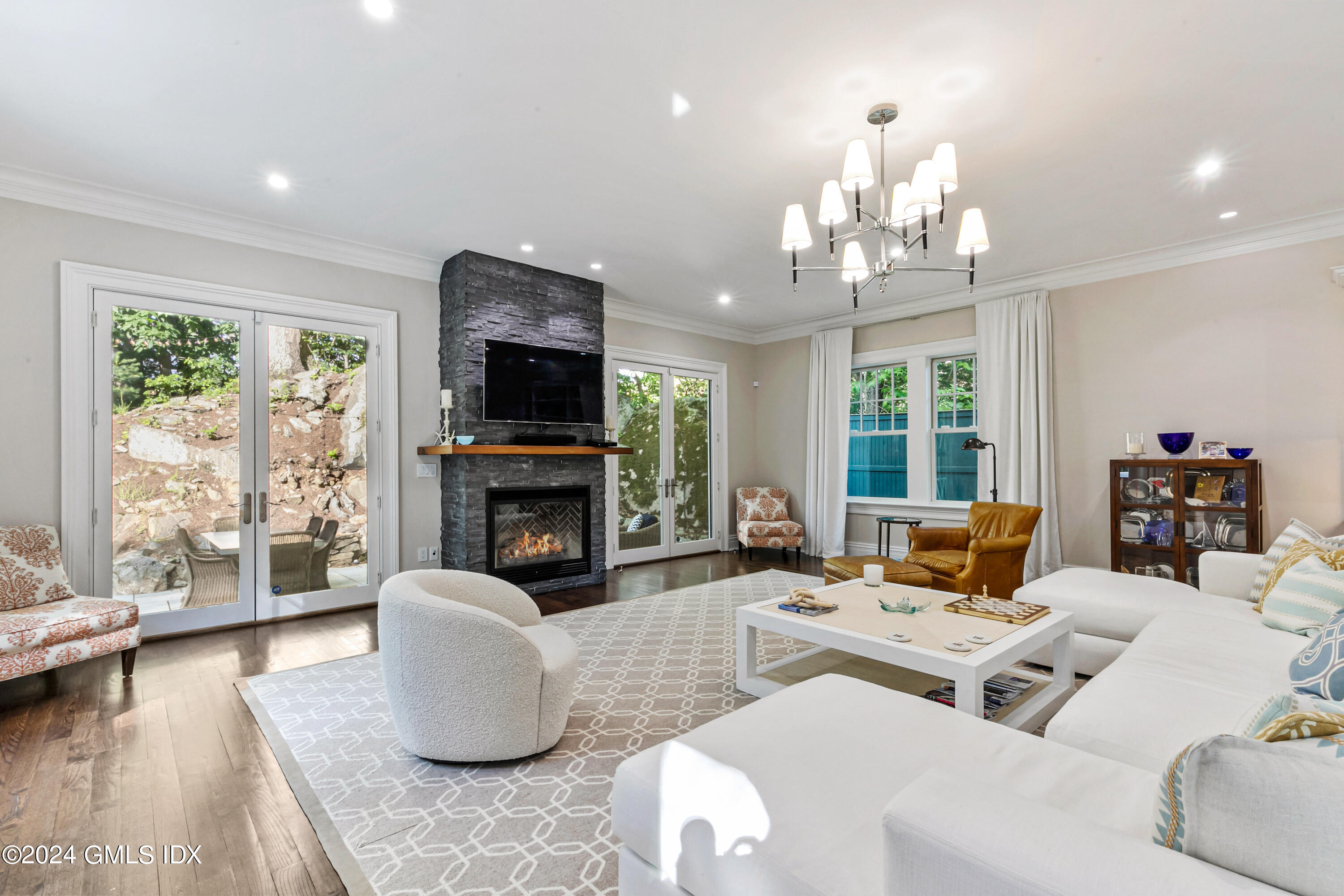 Cos Cob, Connecticut 06807, United States, 6 Bedrooms Bedrooms, ,7 BathroomsBathrooms,Residential,Pending,120282