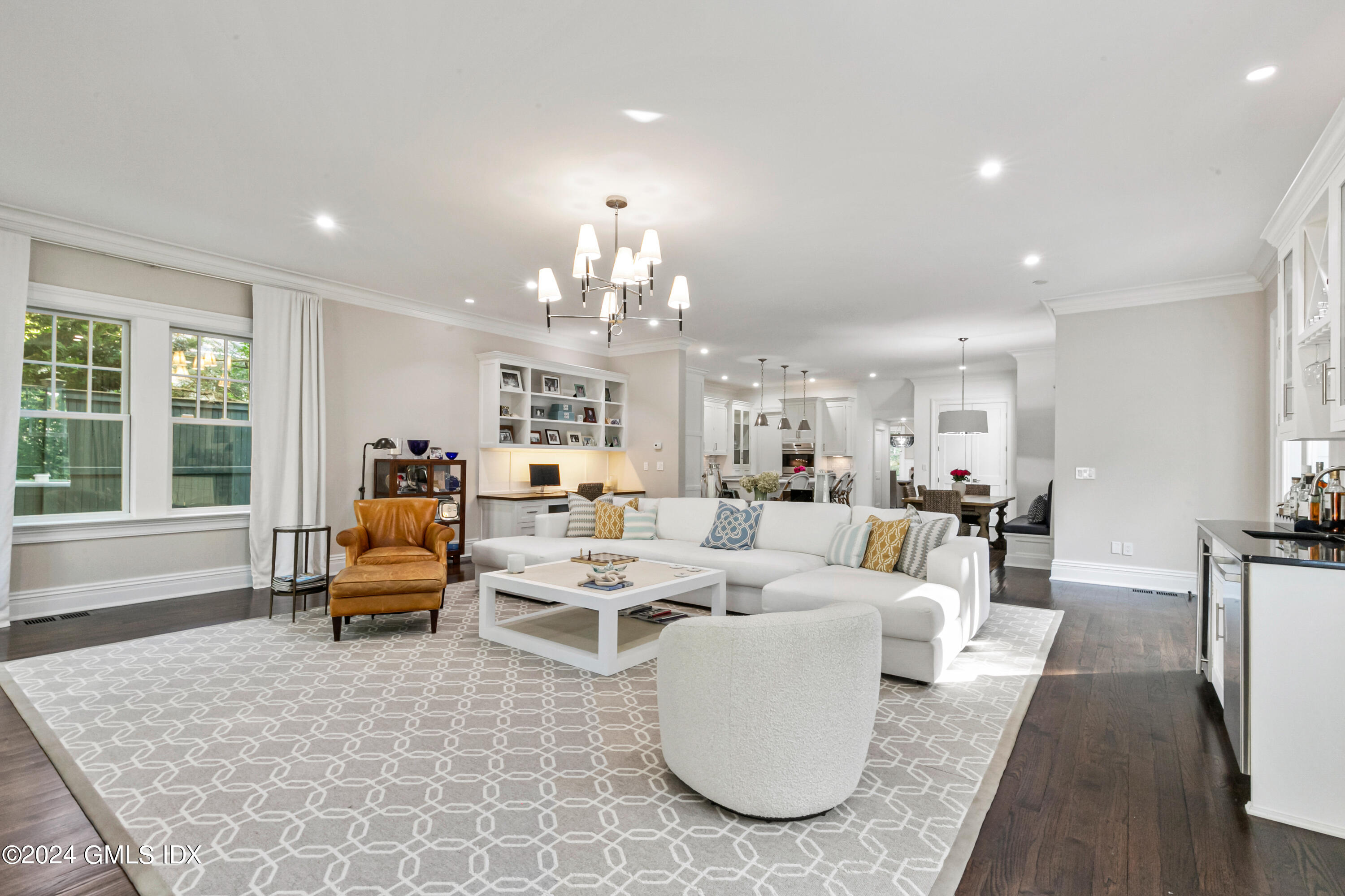 Cos Cob, Connecticut 06807, United States, 6 Bedrooms Bedrooms, ,7 BathroomsBathrooms,Residential,Pending,120282