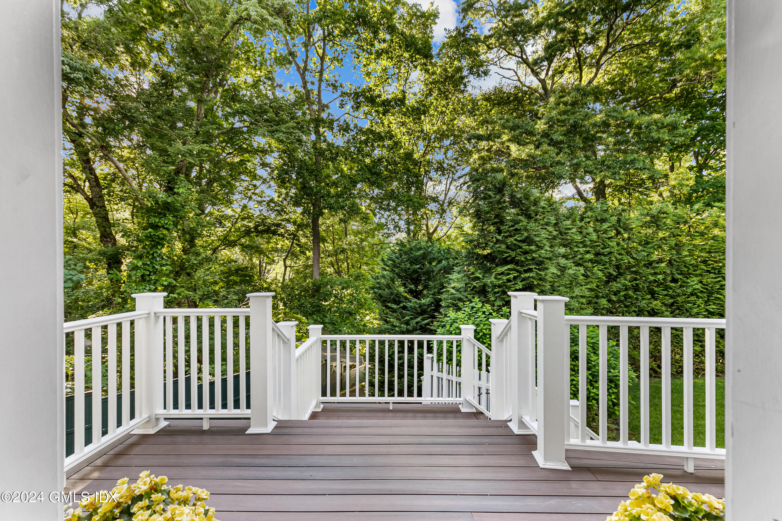 Cos Cob, Connecticut 06807, United States, 6 Bedrooms Bedrooms, ,7 BathroomsBathrooms,Residential,Pending,120282