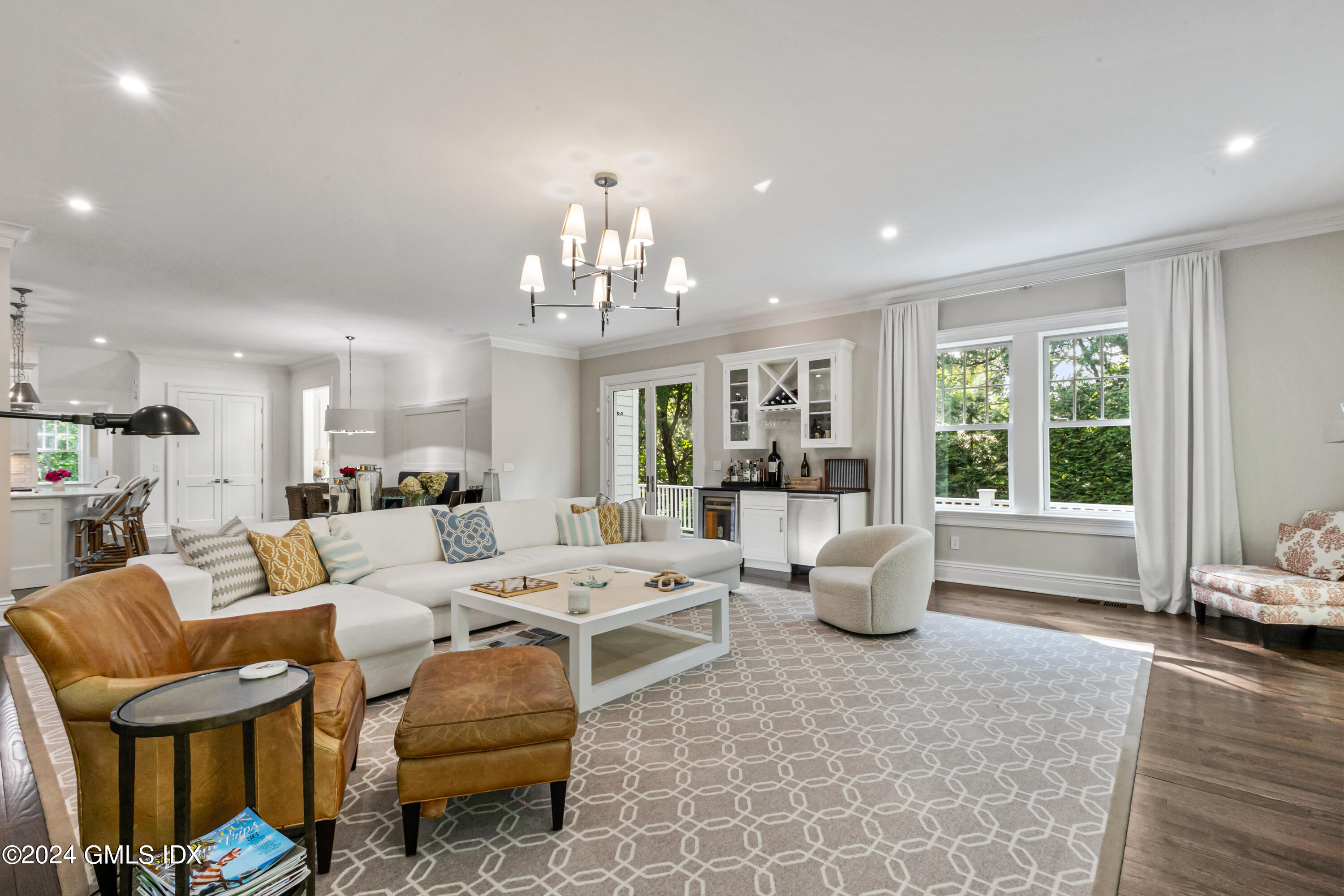 Cos Cob, Connecticut 06807, United States, 6 Bedrooms Bedrooms, ,7 BathroomsBathrooms,Residential,Pending,120282