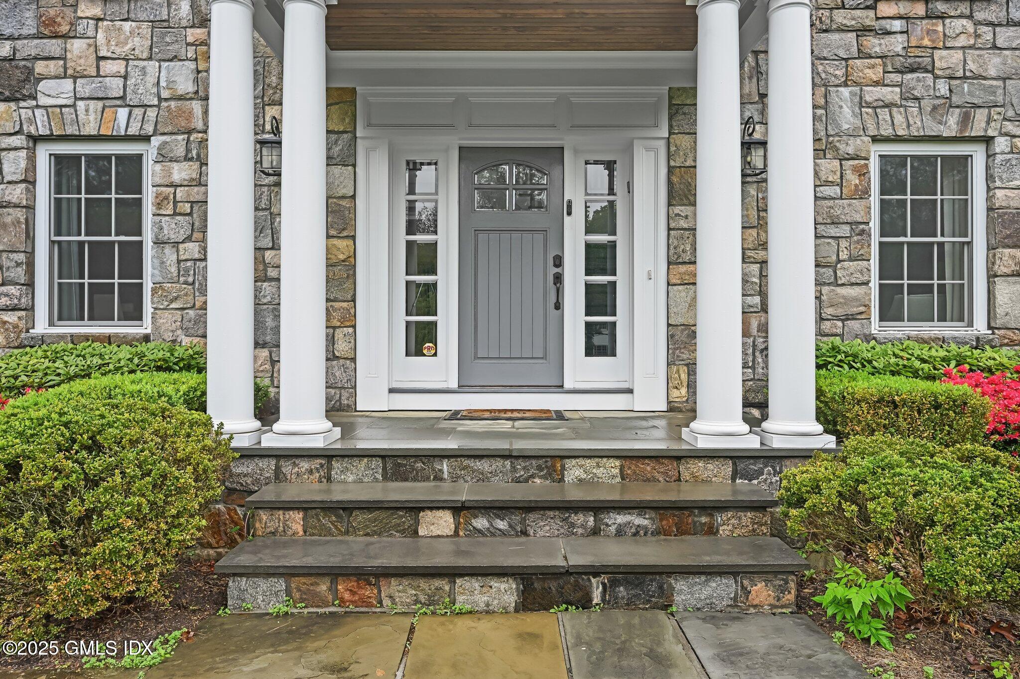 Property for Sale at 6 Coachlamp Lane, Greenwich, Connecticut - Bedrooms: 5 
Bathrooms: 6.5  - $4,895,000