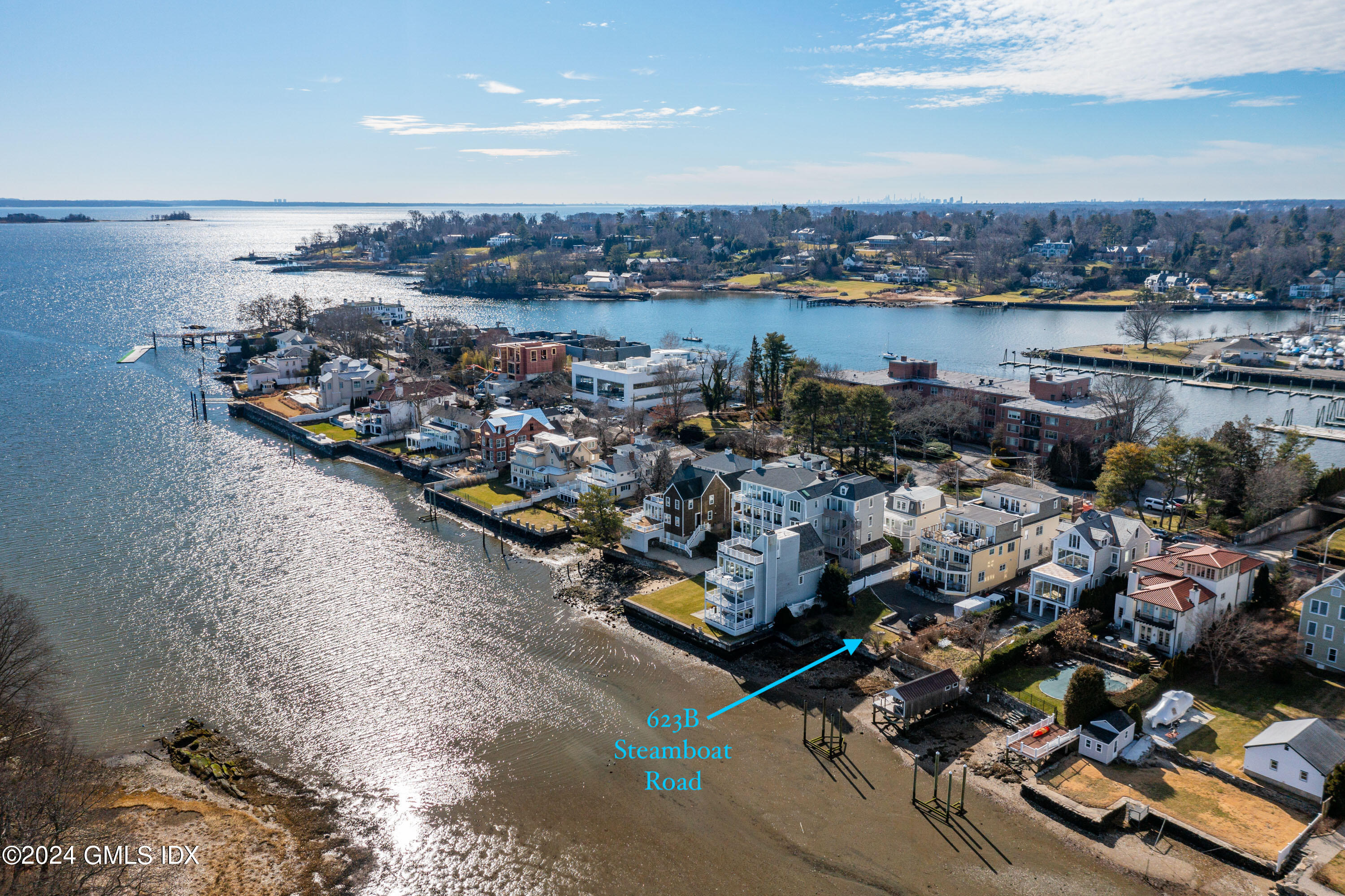 623 Steamboat Road, Greenwich, Connecticut - 3 Bedrooms  
5 Bathrooms - 