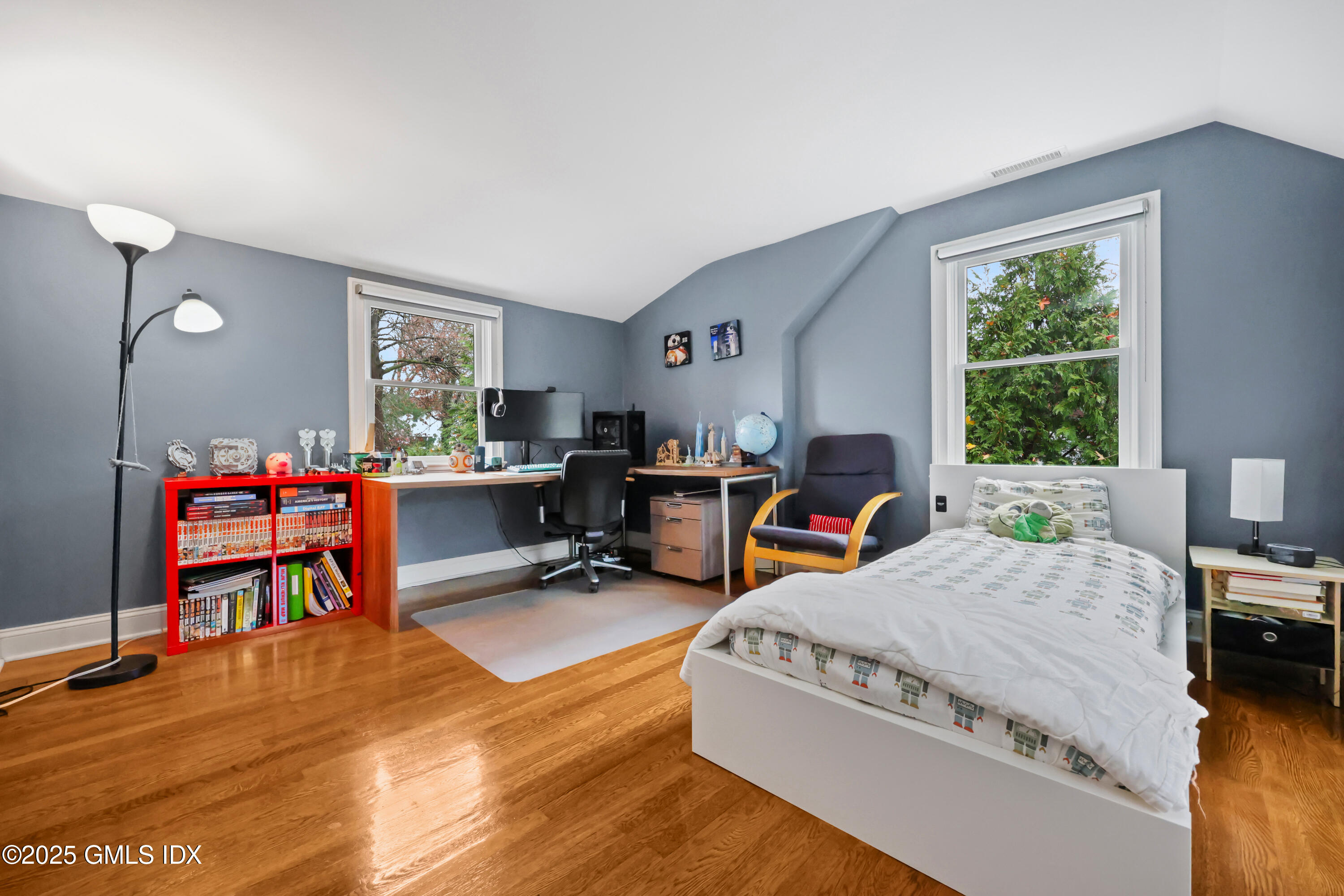 Riverside, Connecticut 06878, United States, 4 Bedrooms Bedrooms, ,3 BathroomsBathrooms,Residential,Coming Soon,249400