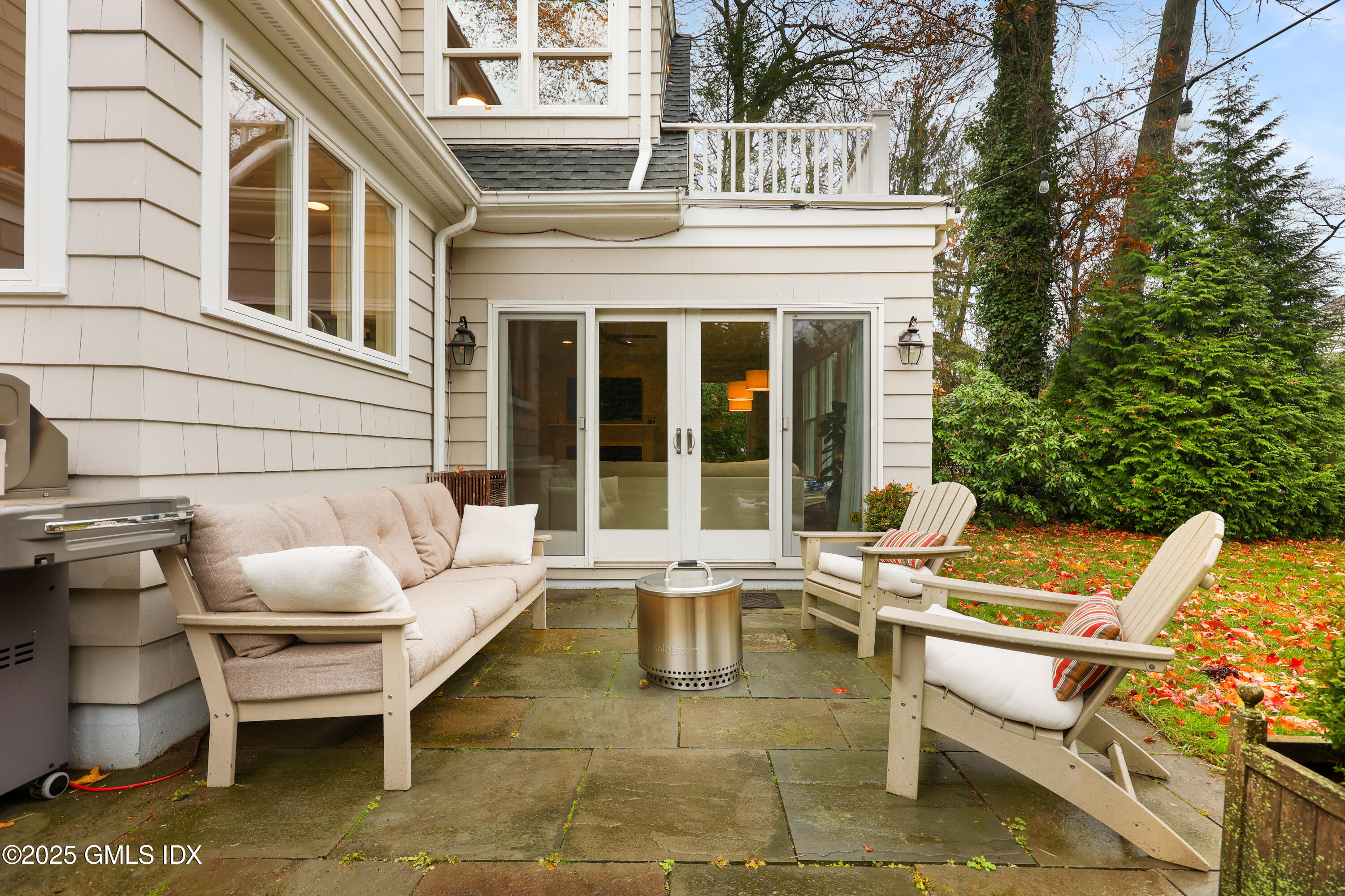 Riverside, Connecticut 06878, United States, 4 Bedrooms Bedrooms, ,3 BathroomsBathrooms,Residential,Coming Soon,249400