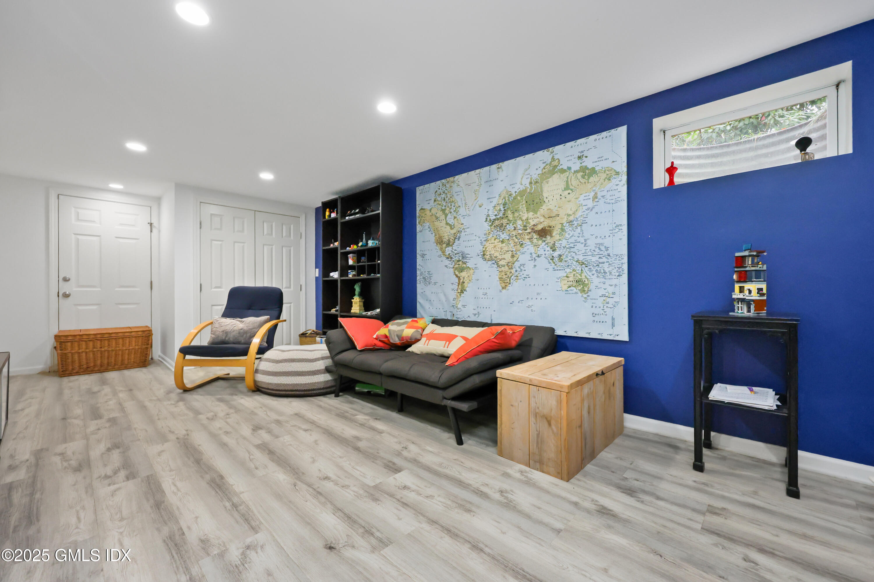 Riverside, Connecticut 06878, United States, 4 Bedrooms Bedrooms, ,3 BathroomsBathrooms,Residential,Coming Soon,249400