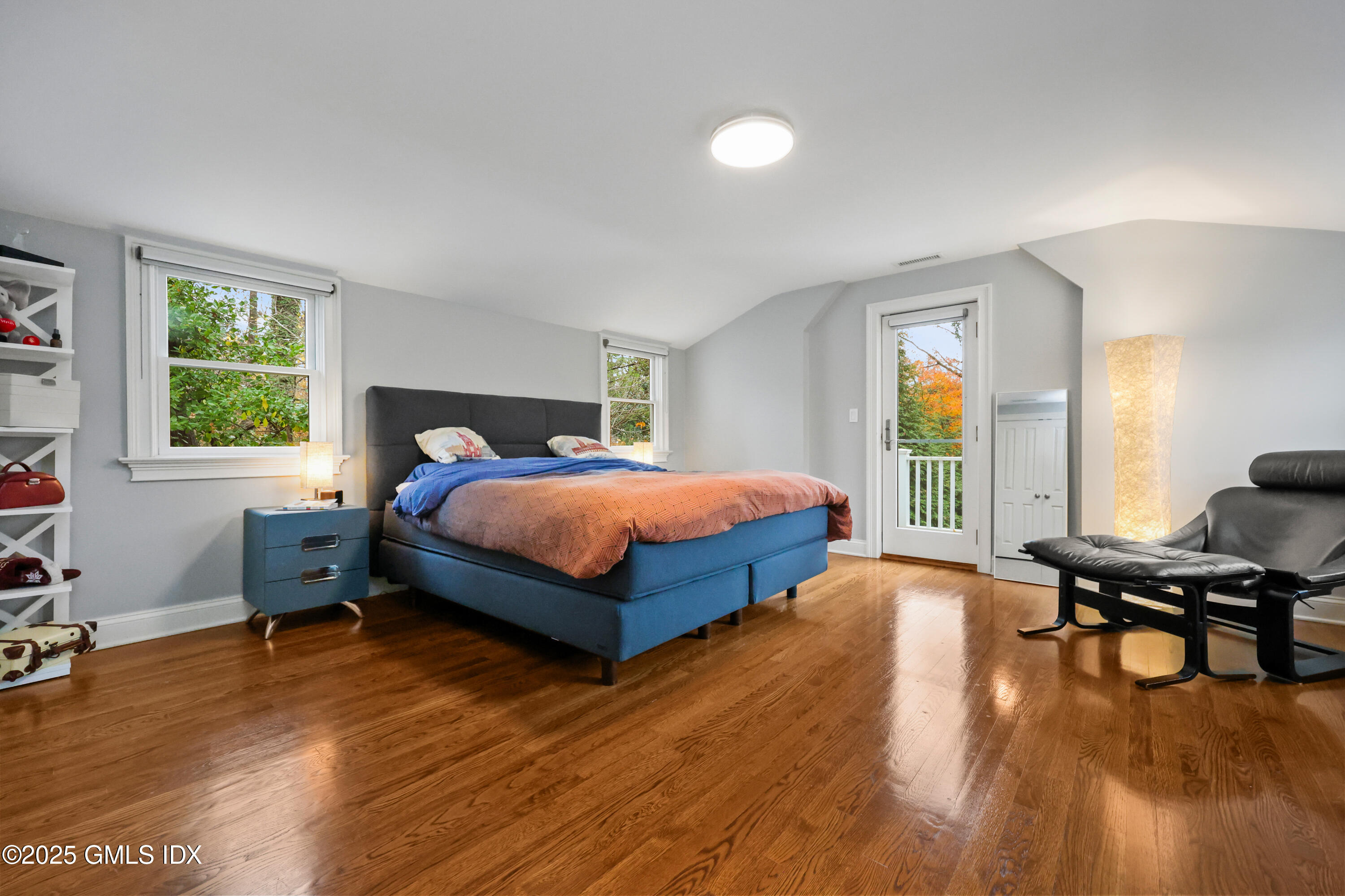 Riverside, Connecticut 06878, United States, 4 Bedrooms Bedrooms, ,3 BathroomsBathrooms,Residential,Coming Soon,249400