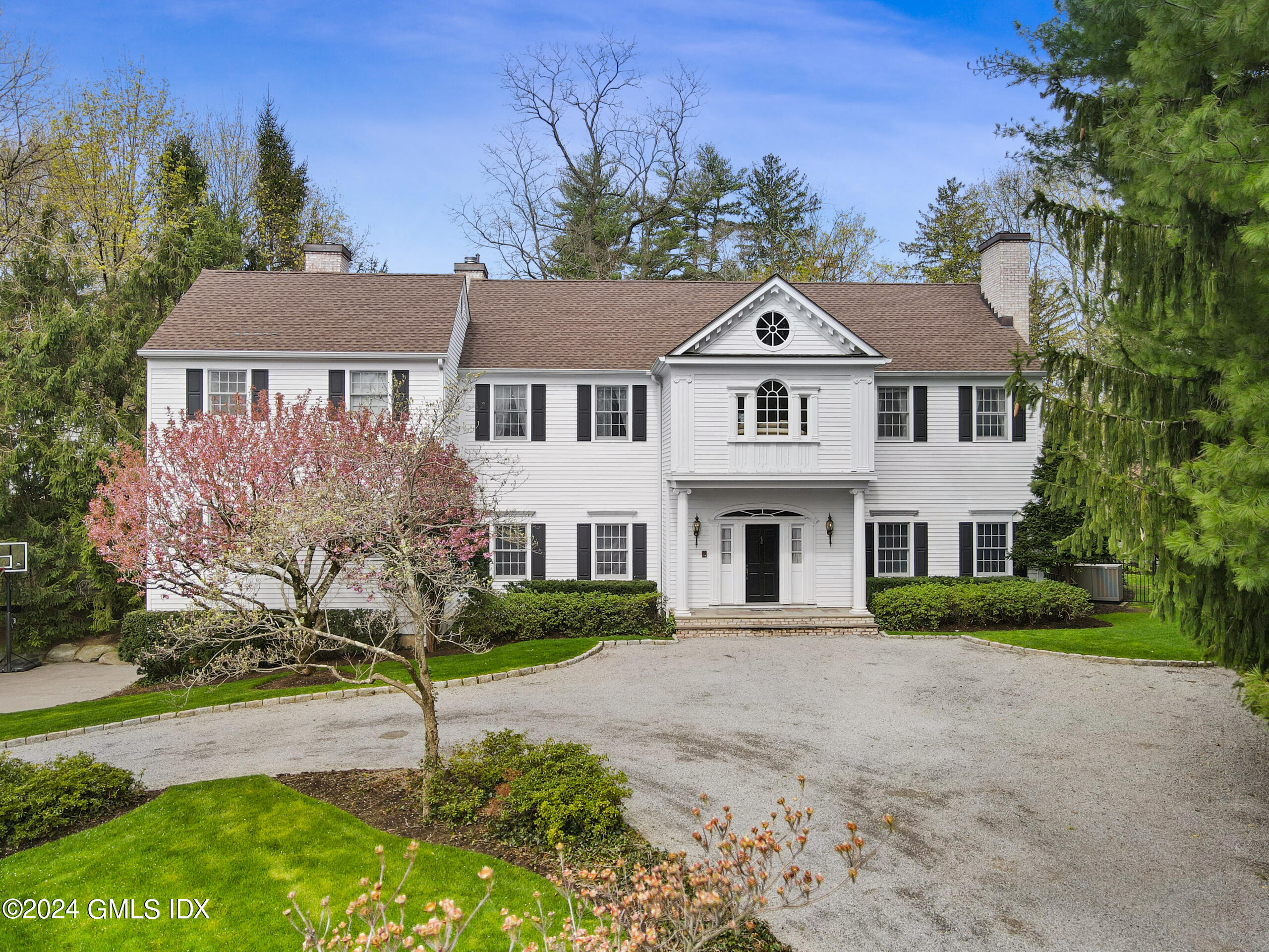 Property for Sale at 34 Edgewood Drive, Greenwich, Connecticut - Bedrooms: 4 
Bathrooms: 6  - $3,850,000
