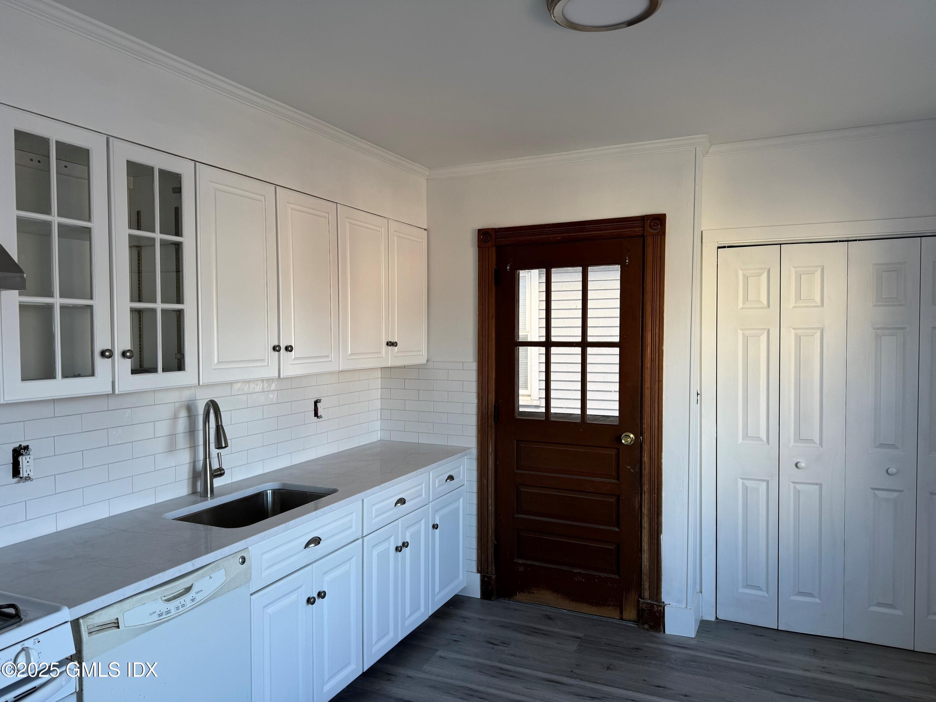 Greenwich, Connecticut 06830, United States, 4 Bedrooms Bedrooms, ,1 BathroomBathrooms,Residential,Active,20672