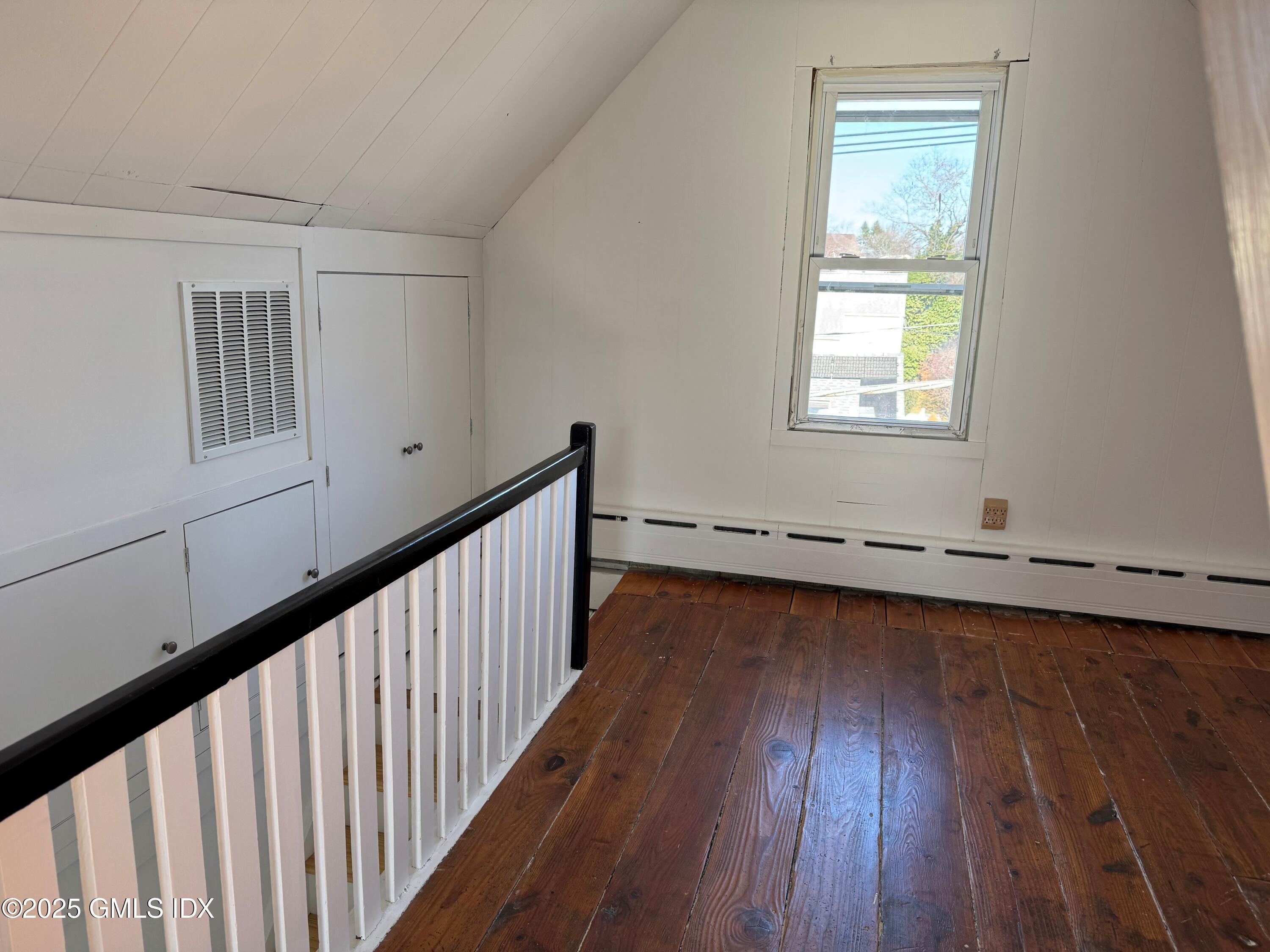 Greenwich, Connecticut 06830, United States, 4 Bedrooms Bedrooms, ,1 BathroomBathrooms,Residential,Active,20672