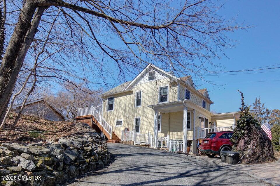 Rental Property at 240 Pemberwick Road, Greenwich, Connecticut - Bedrooms: 2 
Bathrooms: 2  - $3,200 MO.