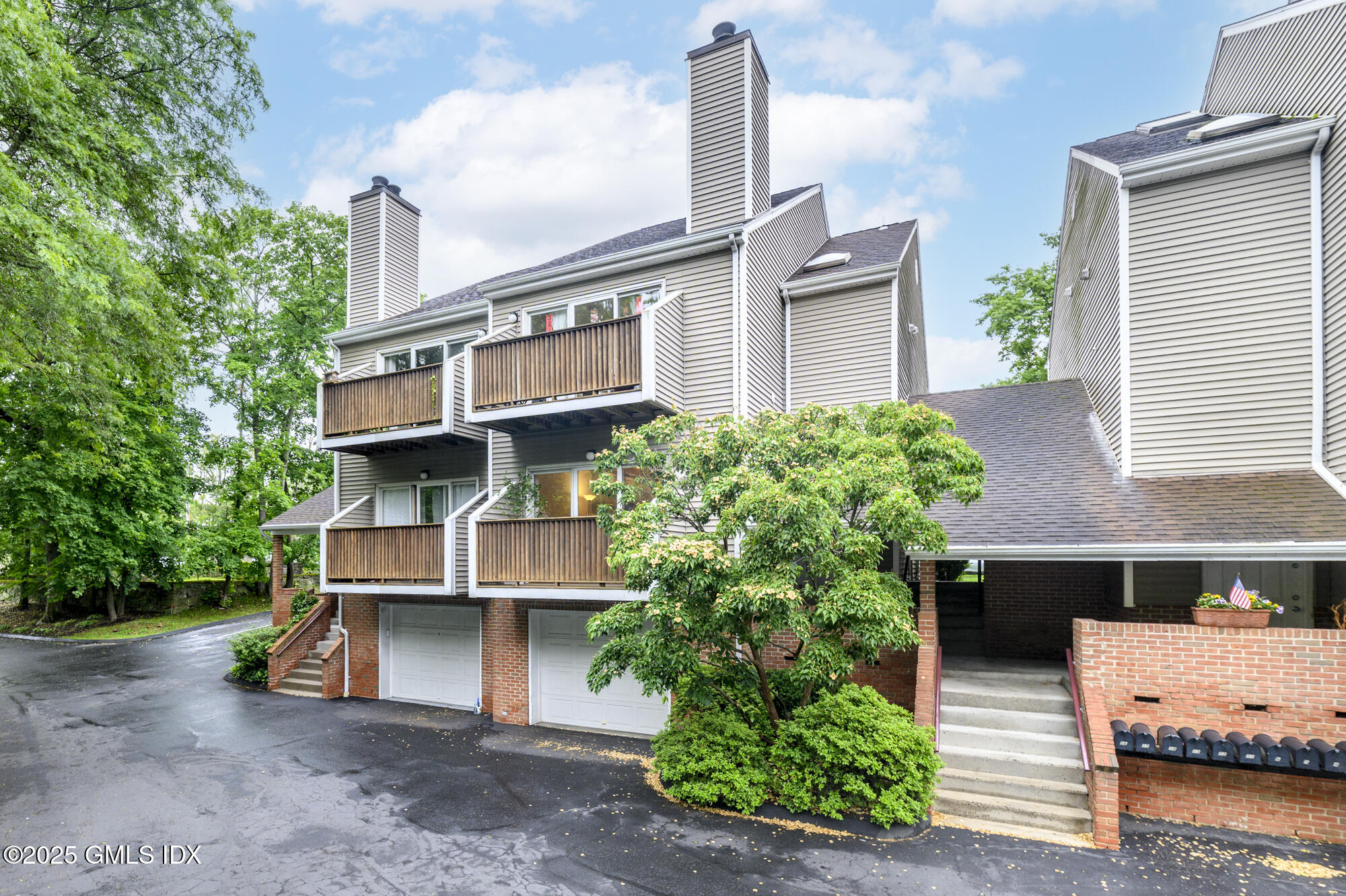 Old Greenwich, Connecticut 06870, United States, 2 Bedrooms Bedrooms, ,2 BathroomsBathrooms,Residential,Active,188408