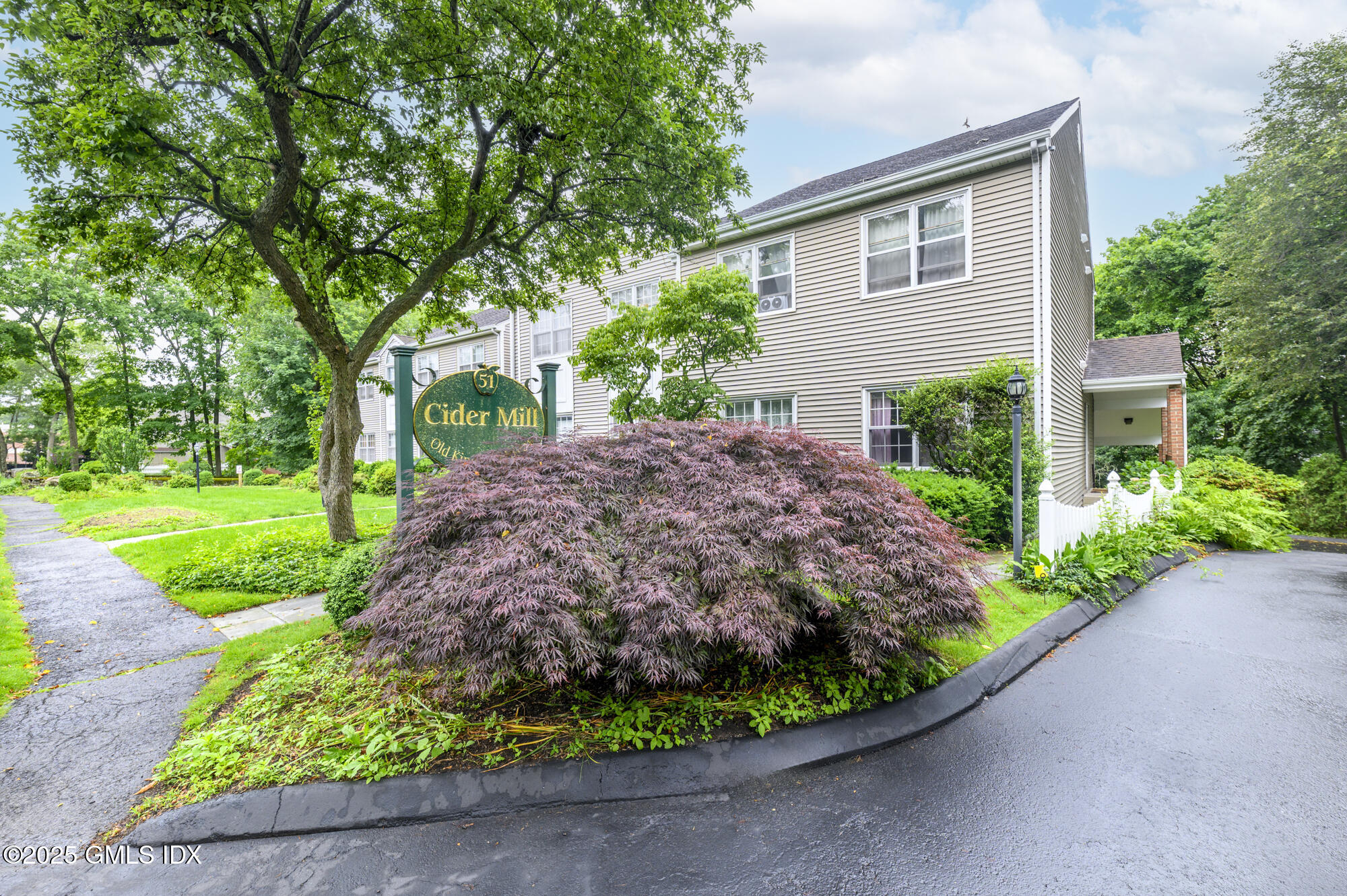 Old Greenwich, Connecticut 06870, United States, 2 Bedrooms Bedrooms, ,2 BathroomsBathrooms,Residential,Active,188408