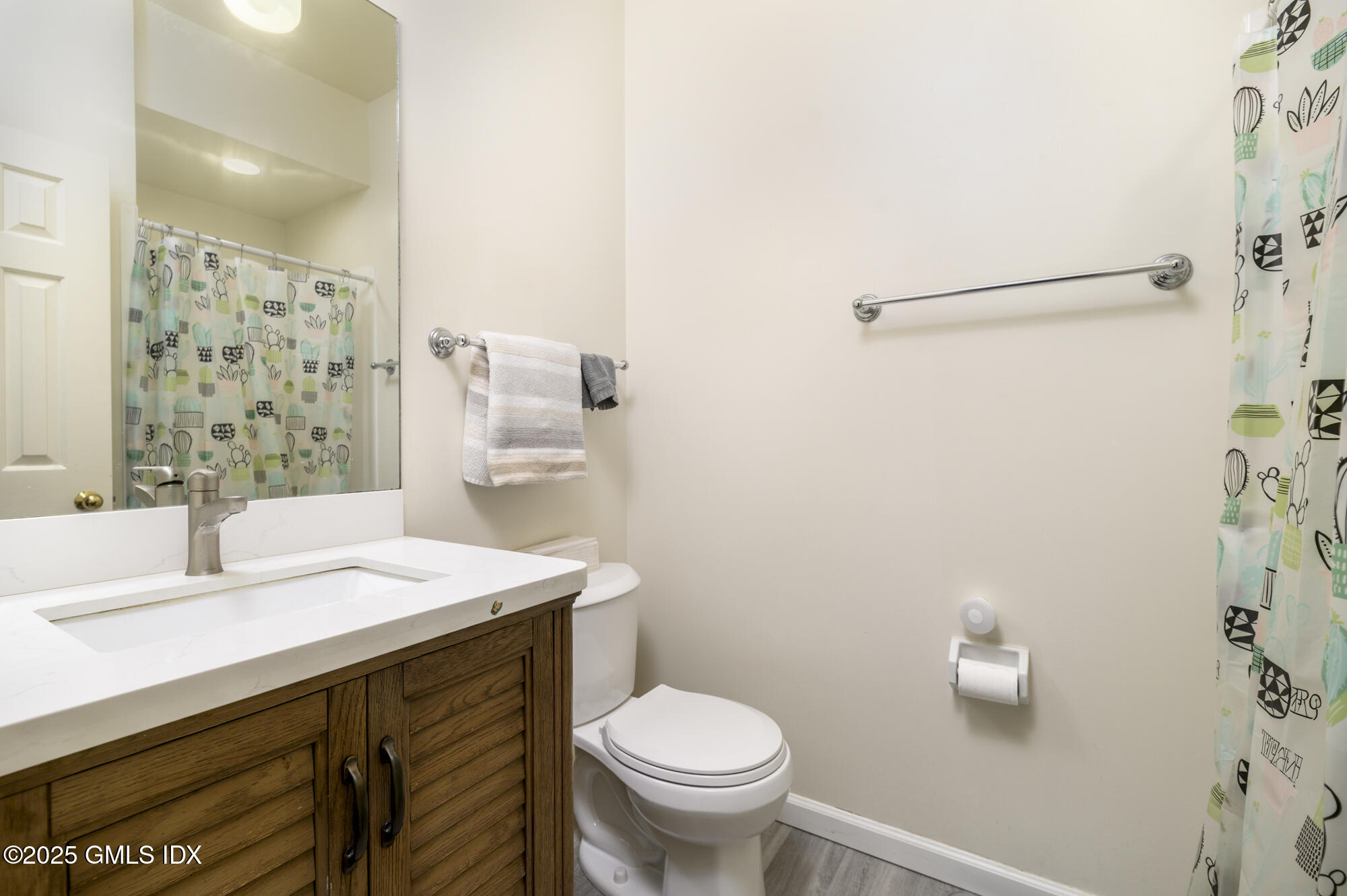 Old Greenwich, Connecticut 06870, United States, 2 Bedrooms Bedrooms, ,2 BathroomsBathrooms,Residential,Active,188408