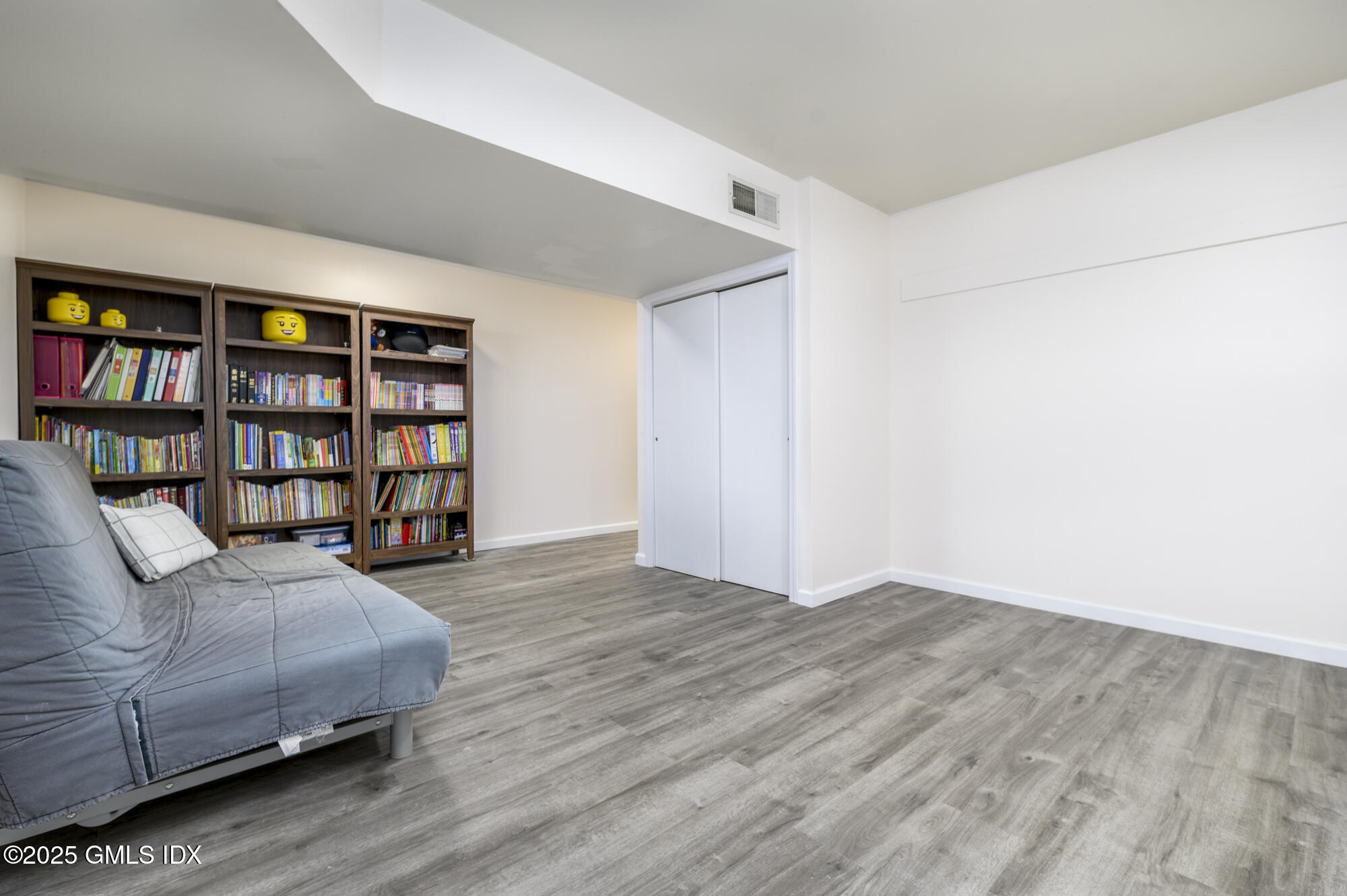 Old Greenwich, Connecticut 06870, United States, 2 Bedrooms Bedrooms, ,2 BathroomsBathrooms,Residential,Active,188408