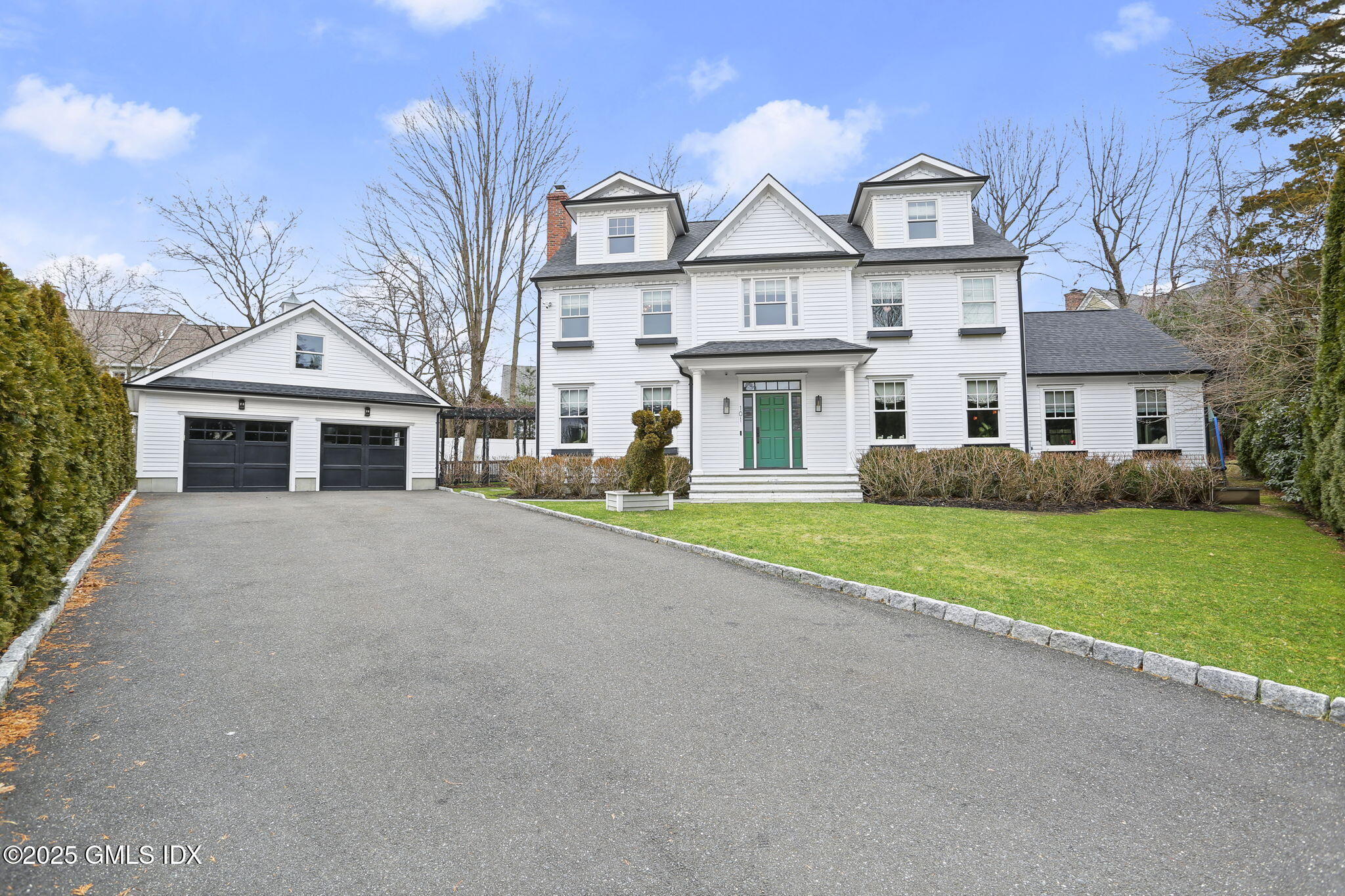 101 Lockwood Road, Riverside, Connecticut - 6 Bedrooms  
4 Bathrooms - 